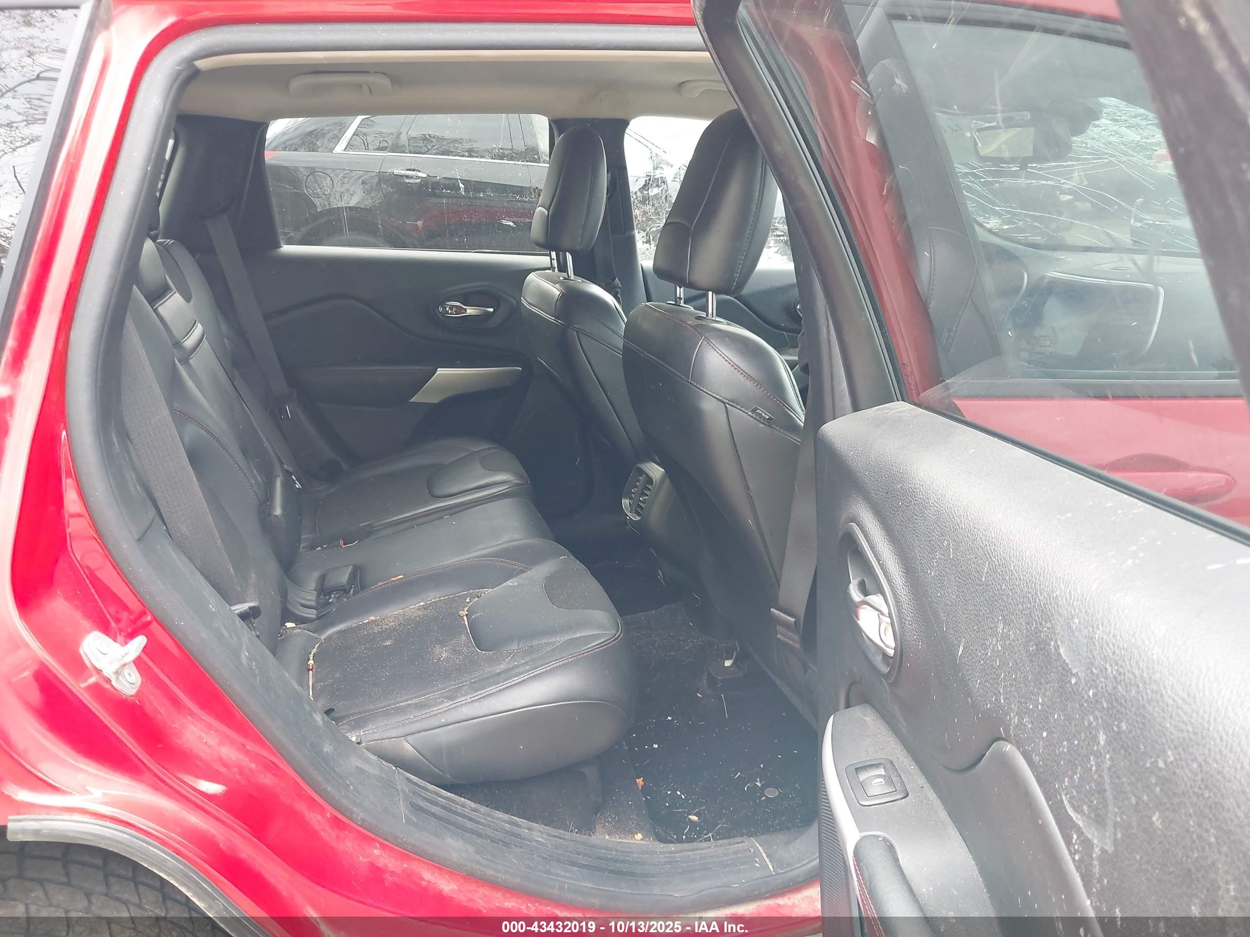 JEEP CHEROKEE image 8