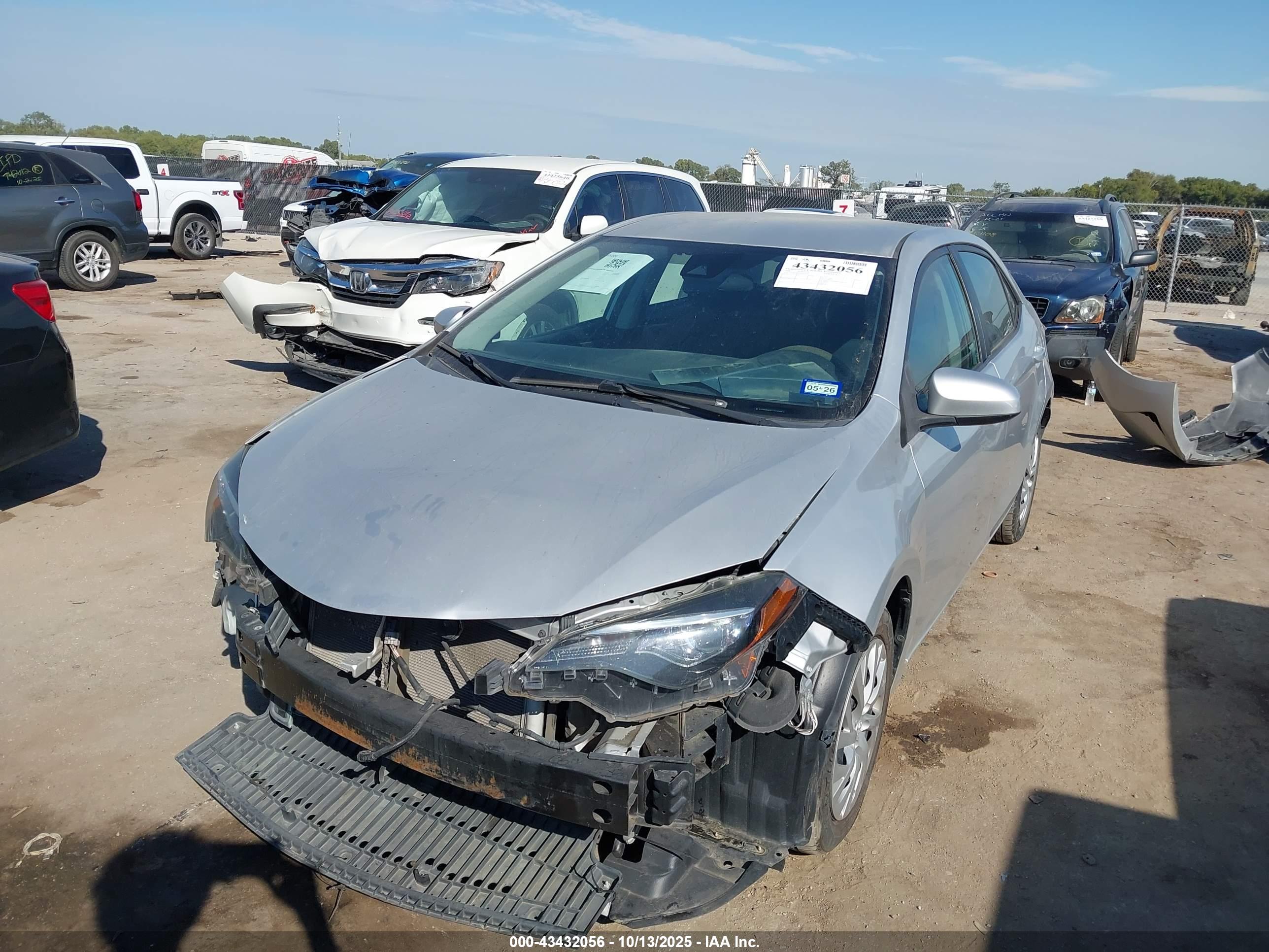 TOYOTA COROLLA image 2