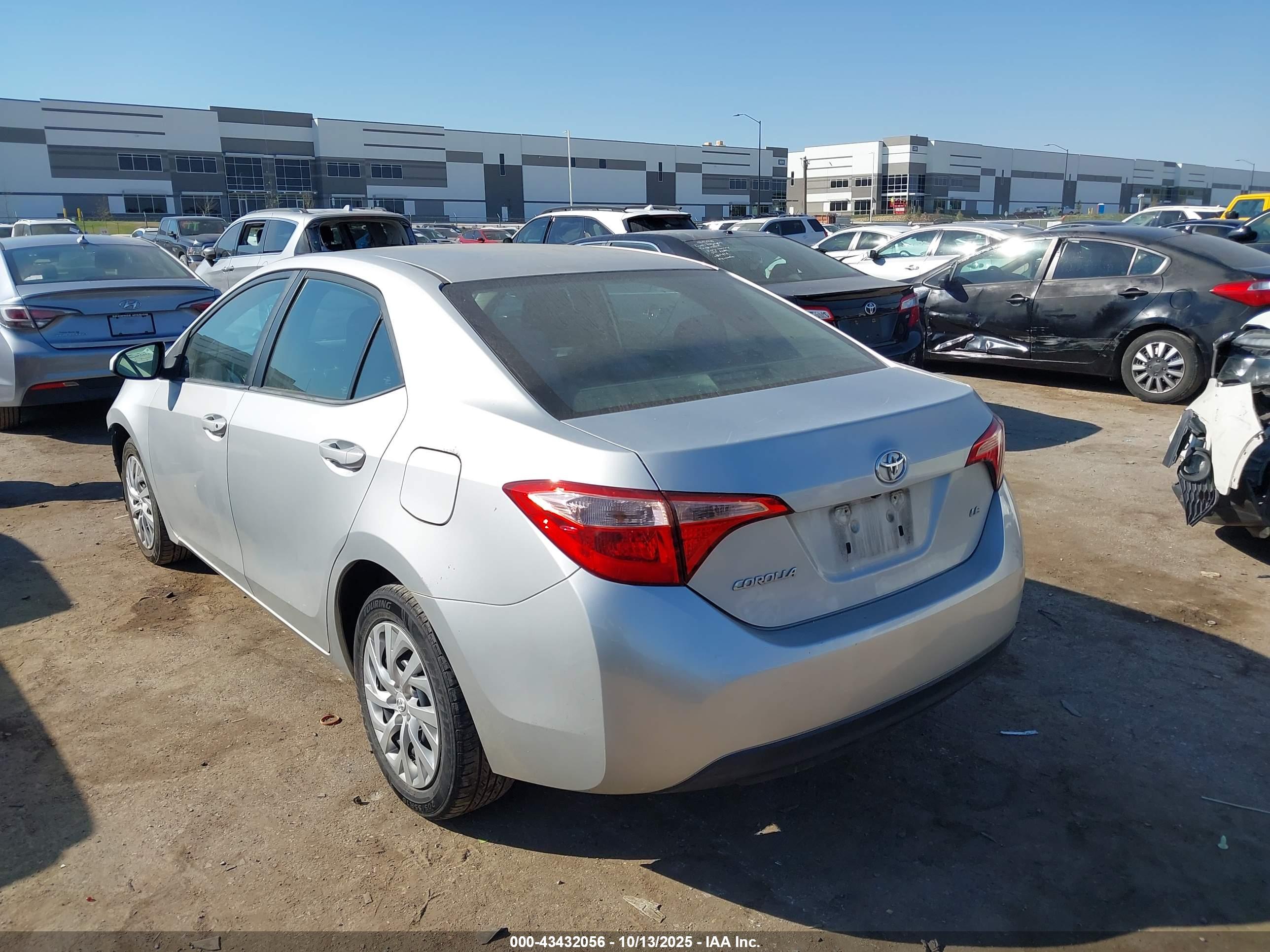 TOYOTA COROLLA image 3
