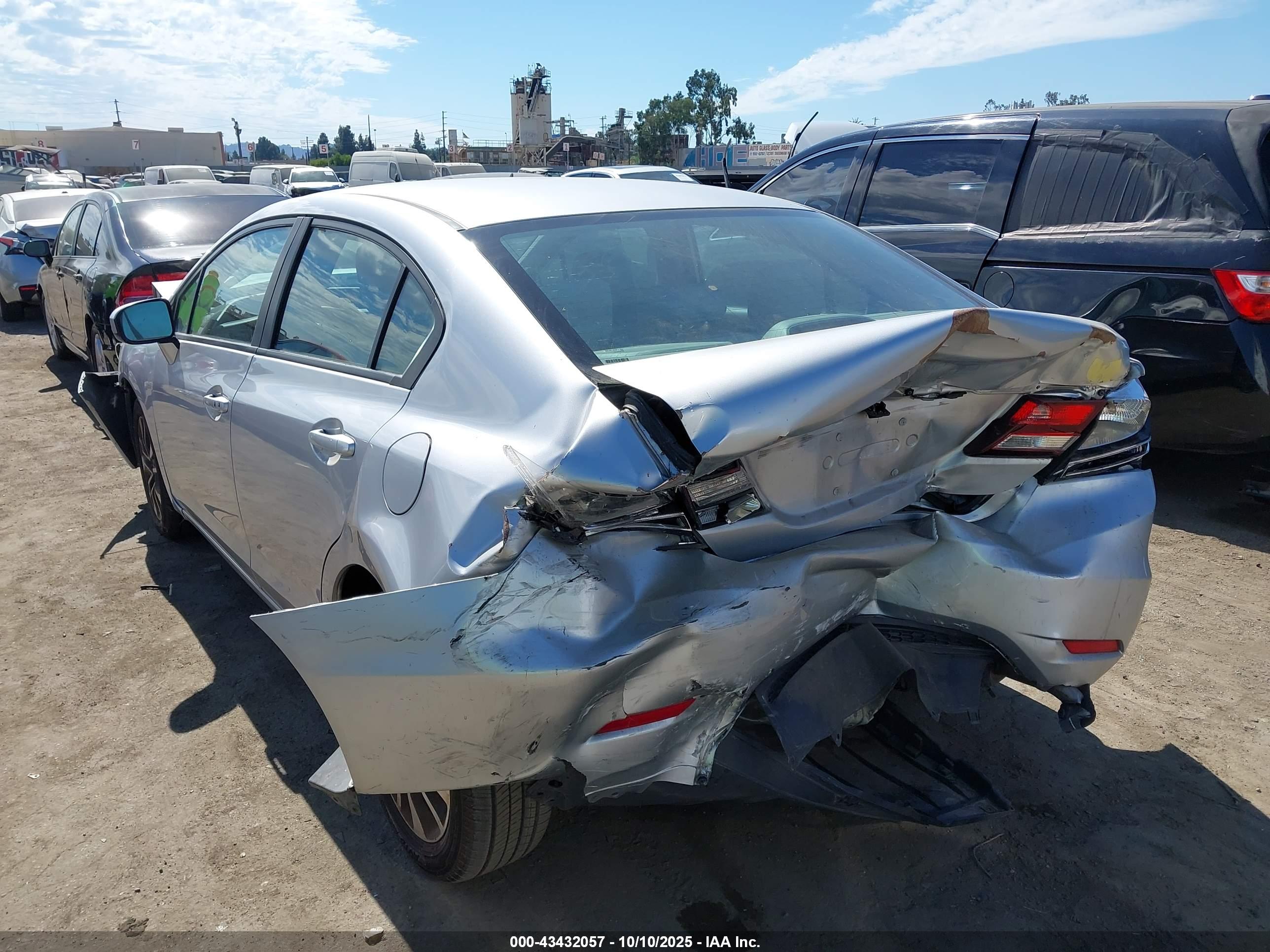 HONDA CIVIC image 3
