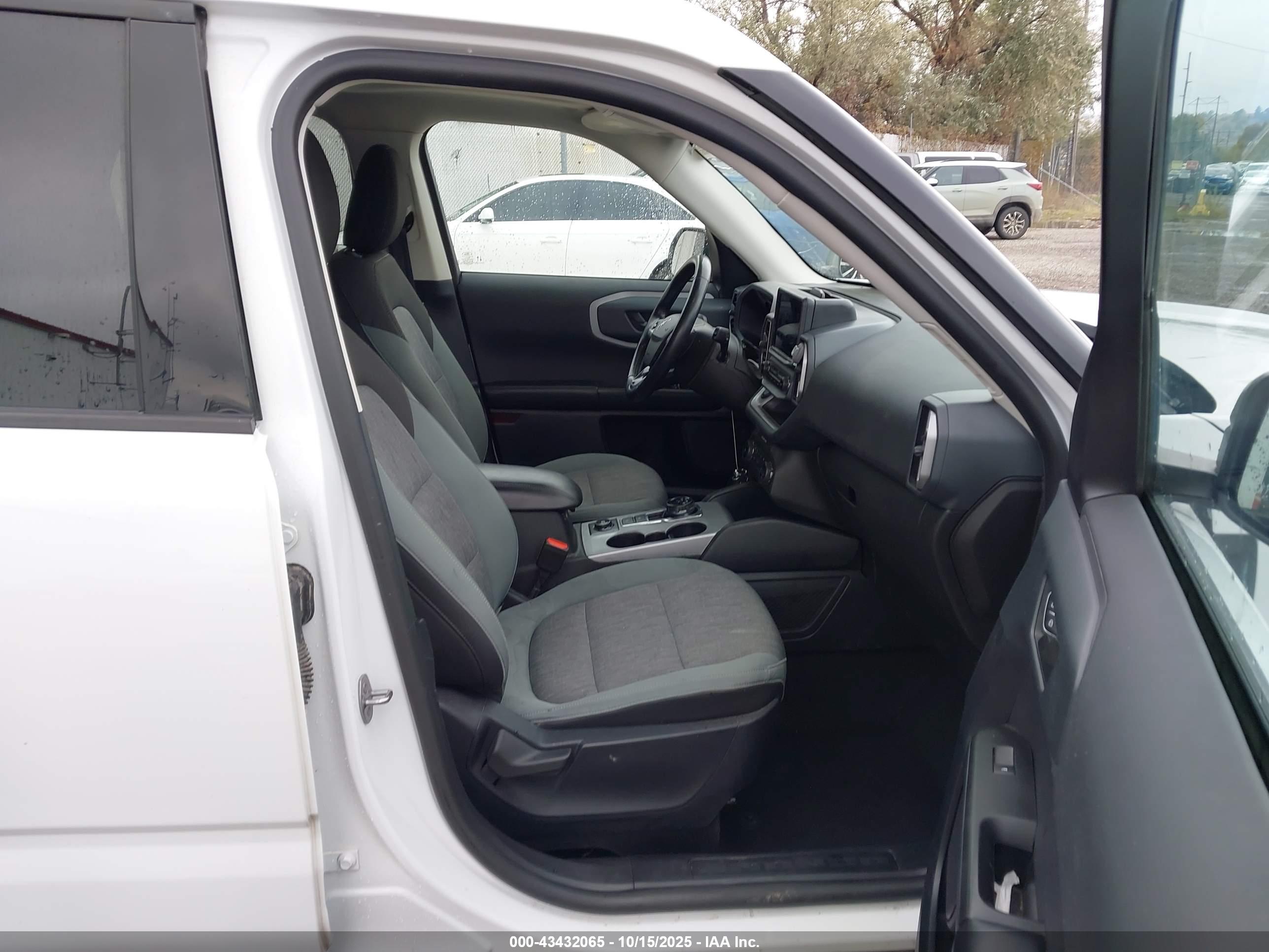 FORD BRONCO image 5
