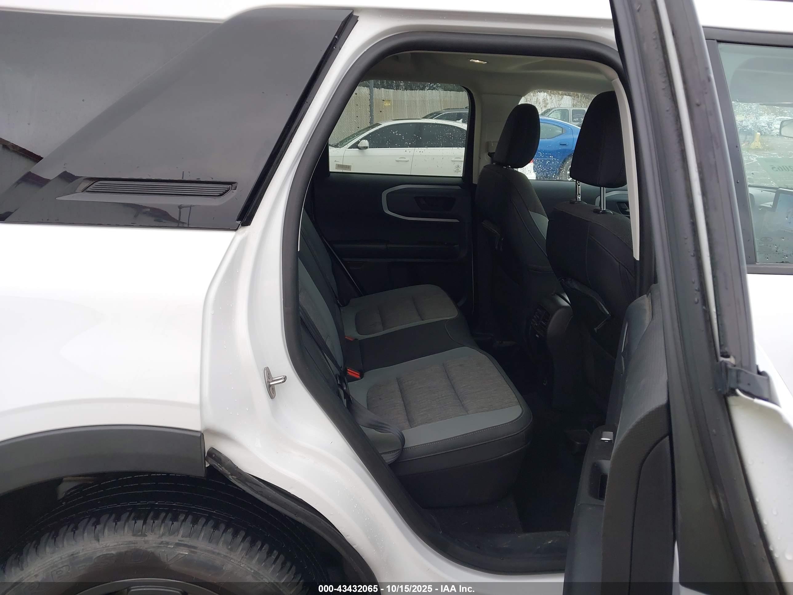 FORD BRONCO image 8