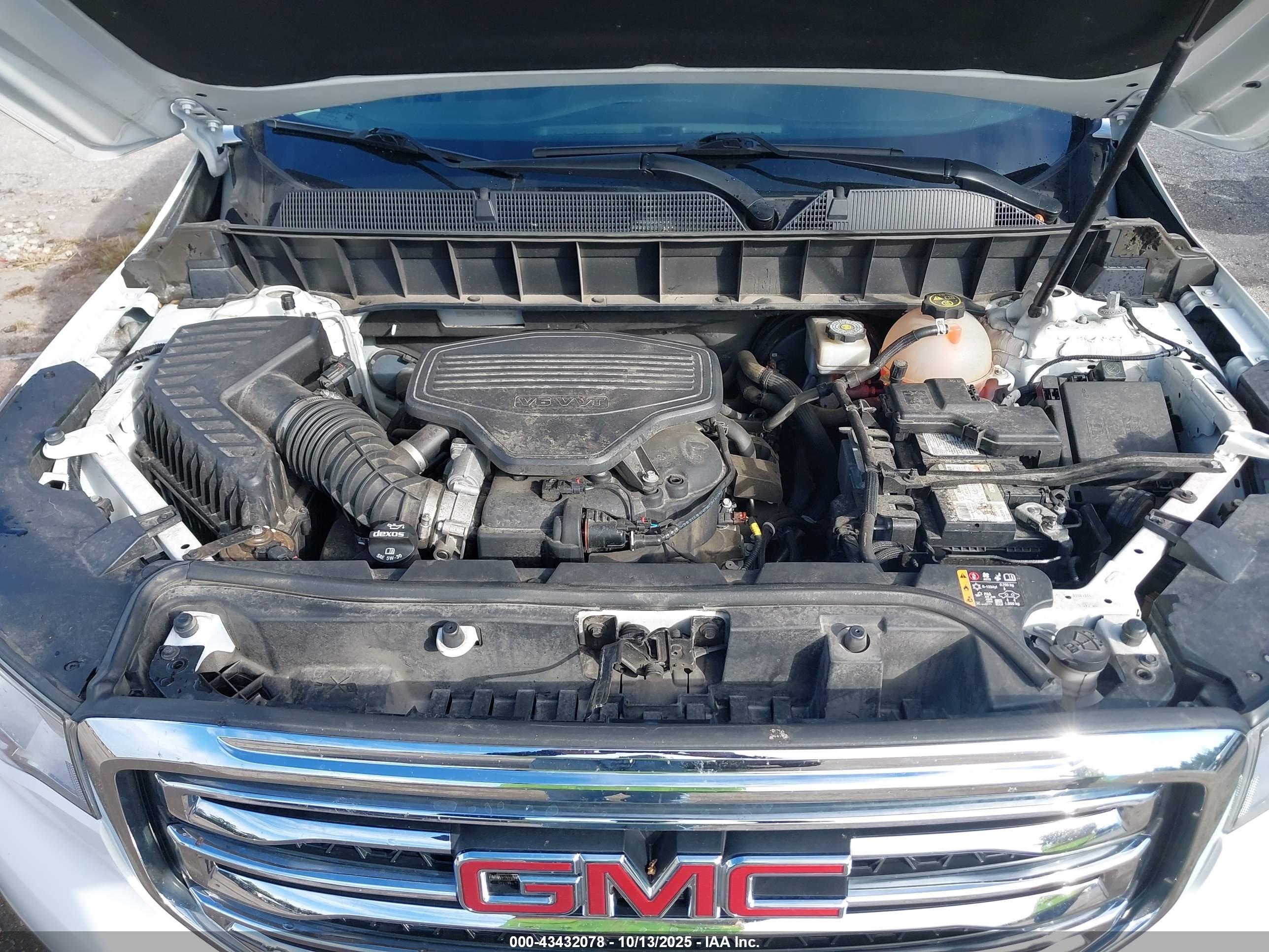 GMC ACADIA image 10