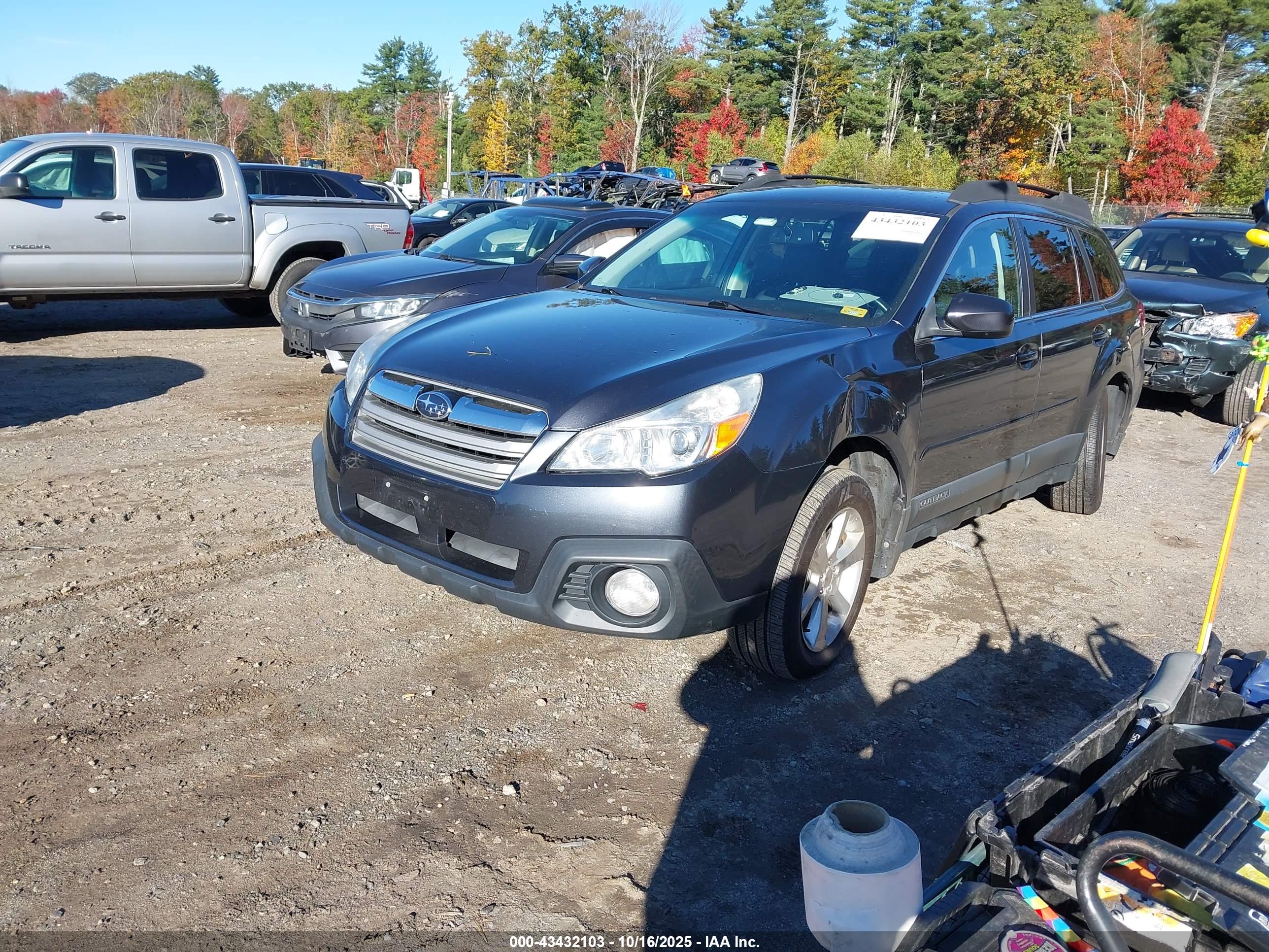 SUBARU OUTBACK image 2