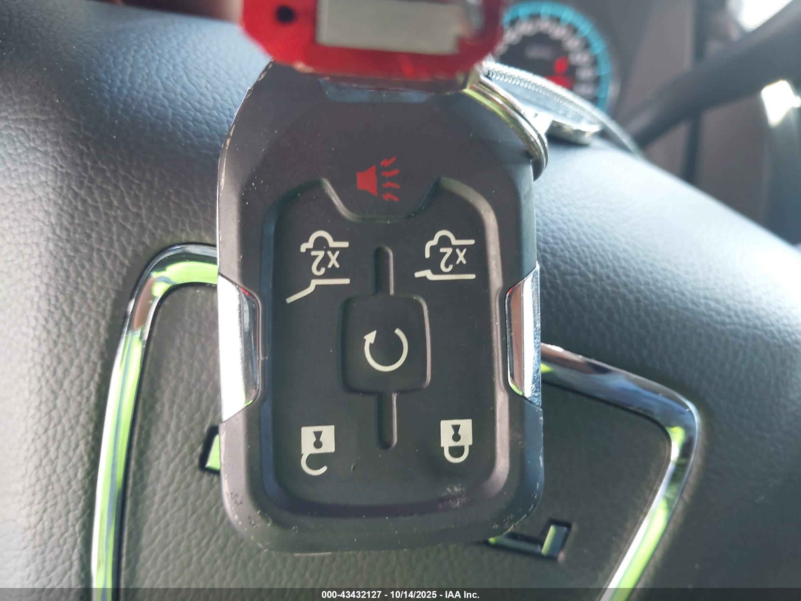 GMC YUKON image 11