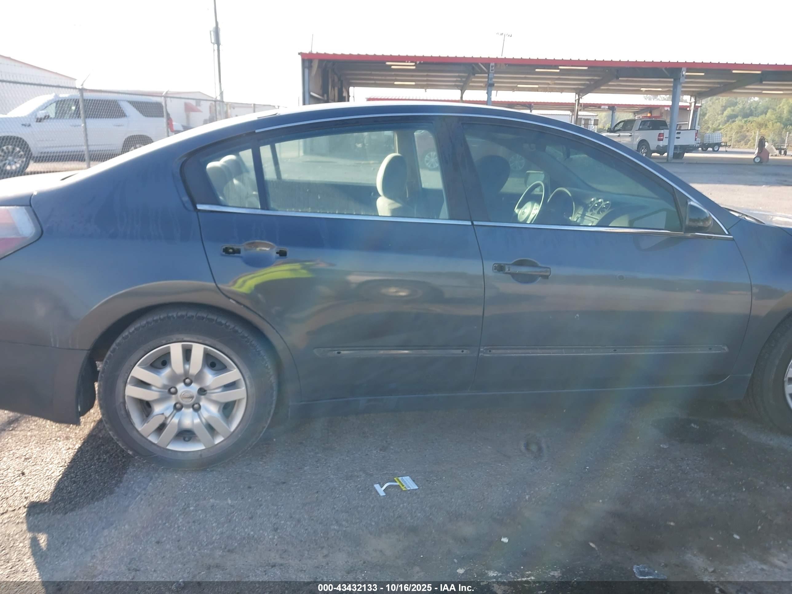 NISSAN ALTIMA image 6