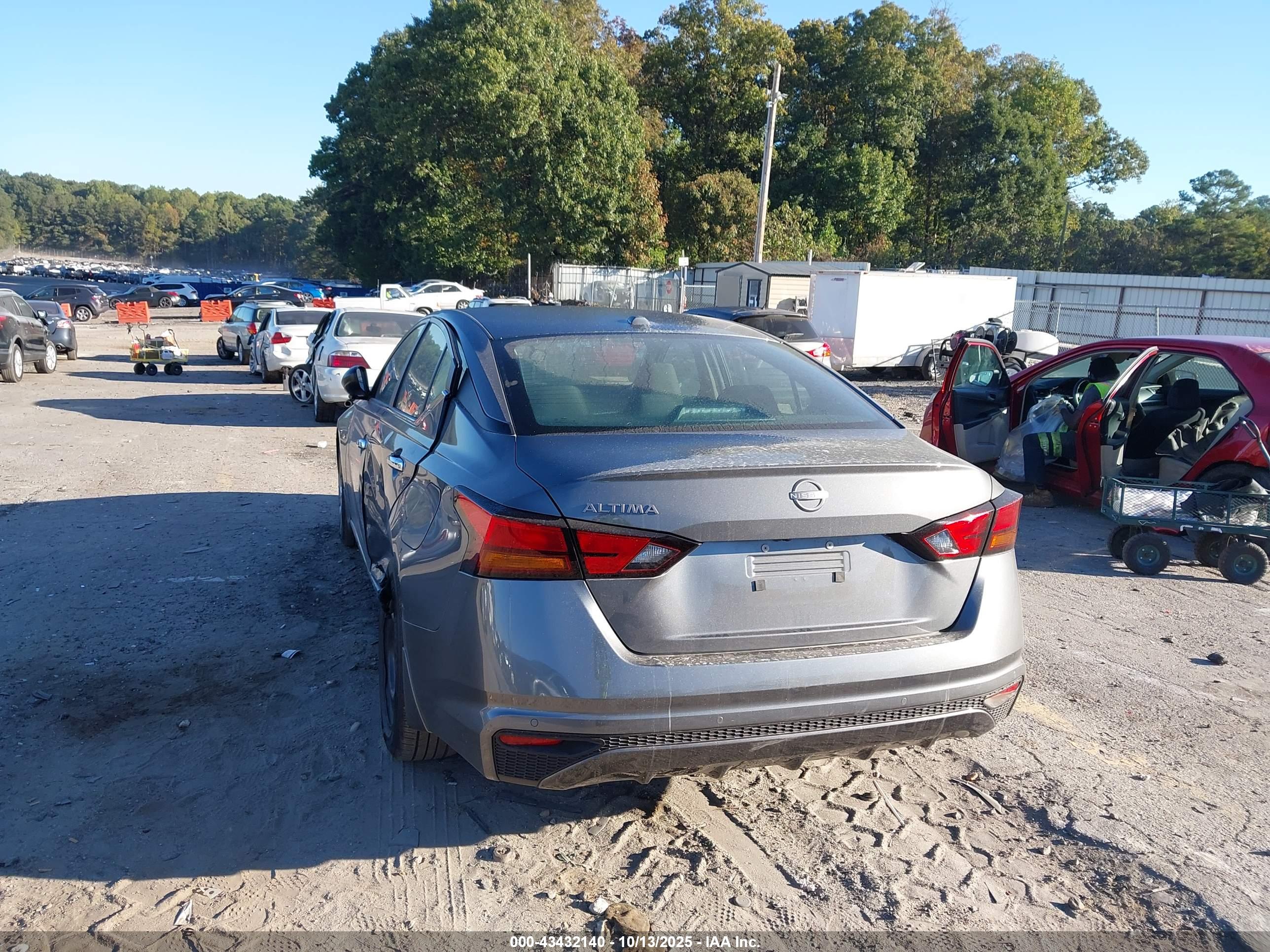 NISSAN ALTIMA image 3