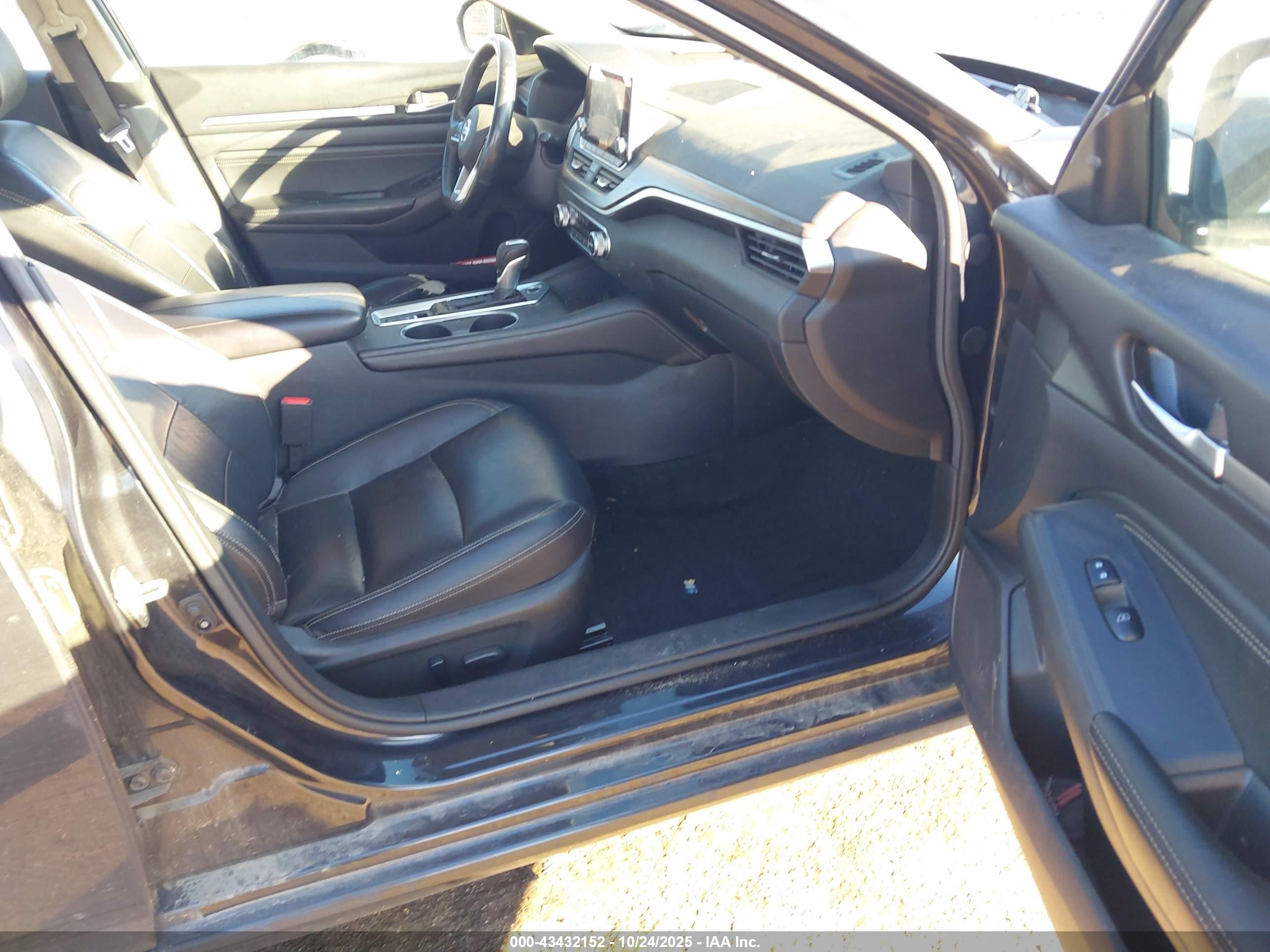 NISSAN ALTIMA image 5