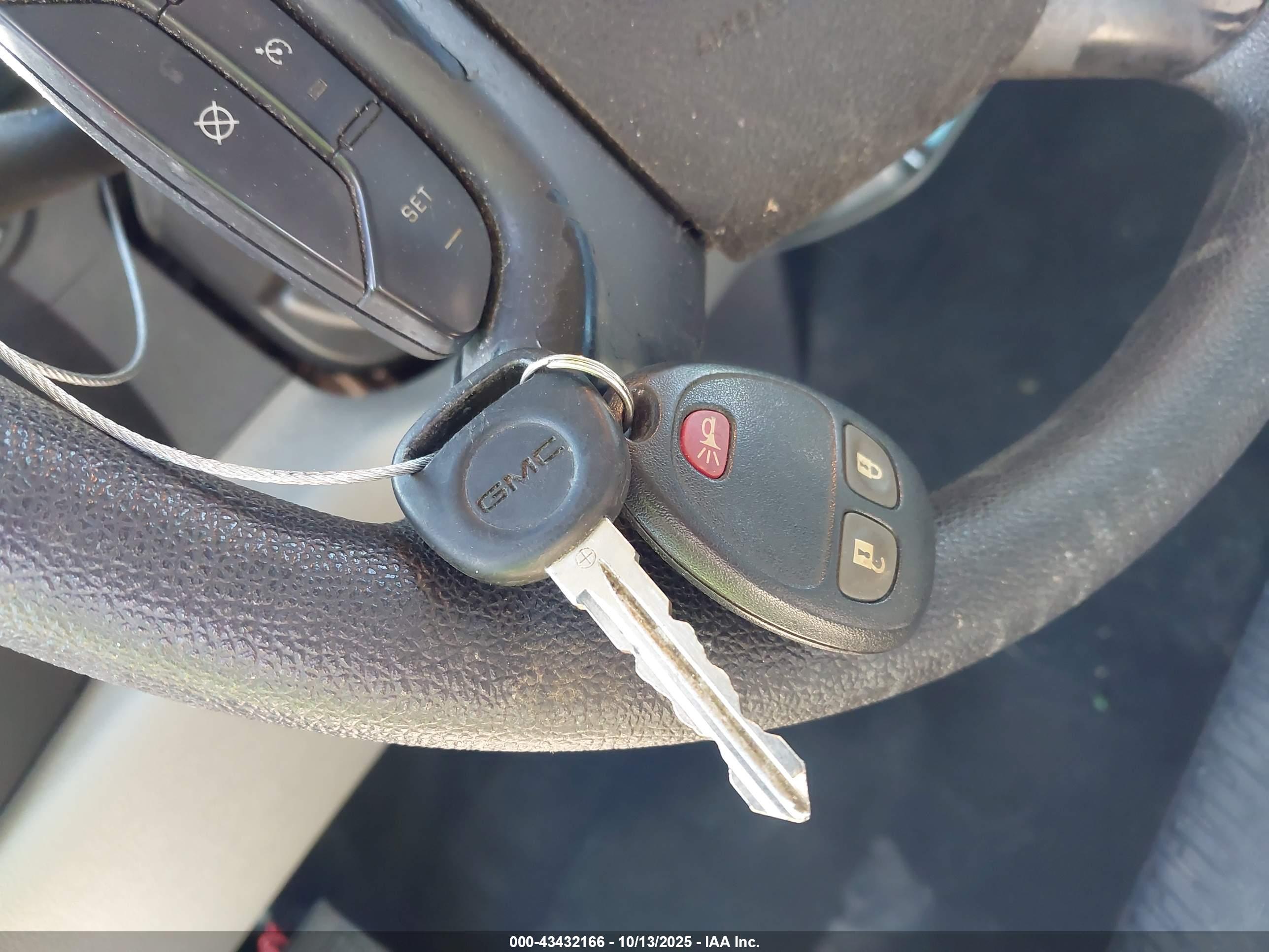 GMC SIERRA image 11