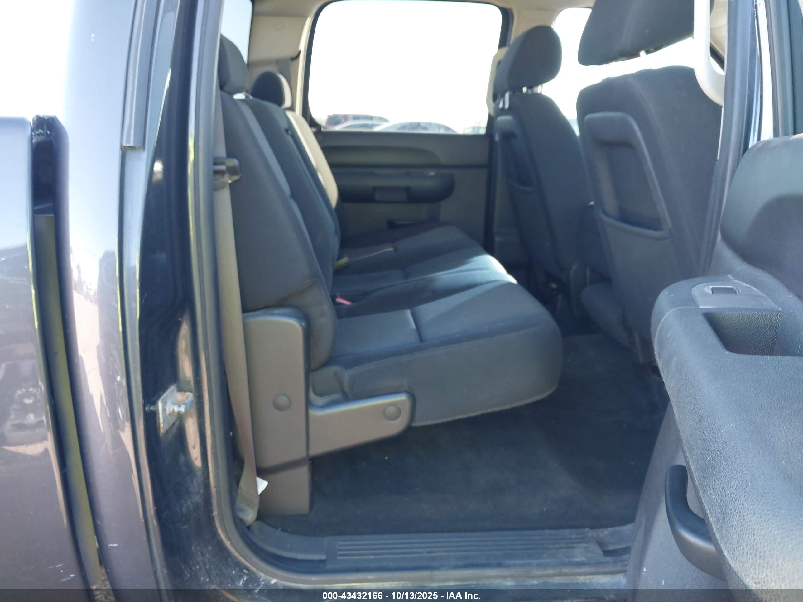 GMC SIERRA image 8