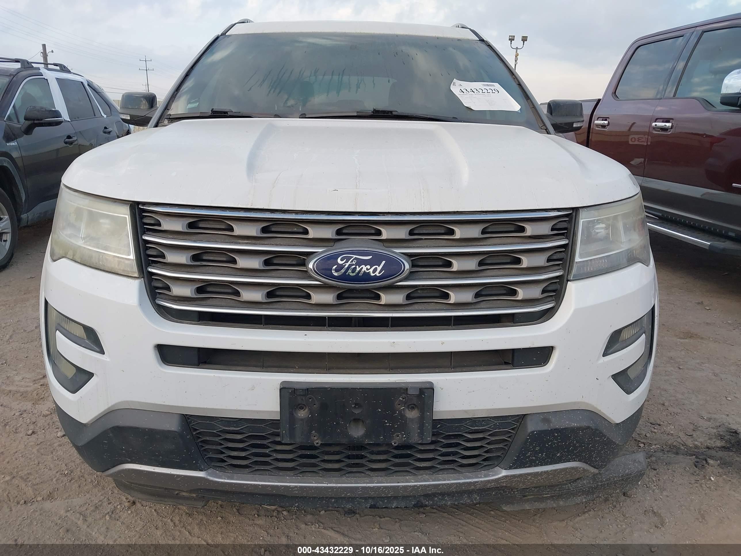 FORD EXPLORER image 6