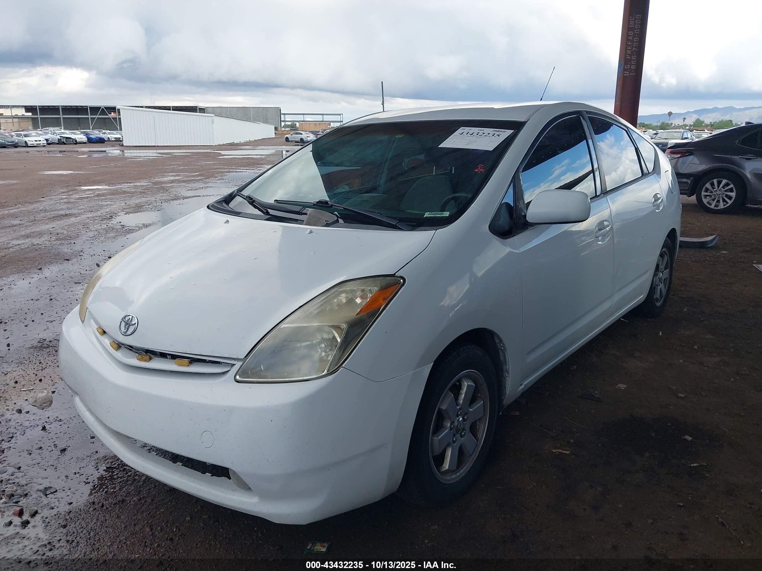 TOYOTA PRIUS image 2
