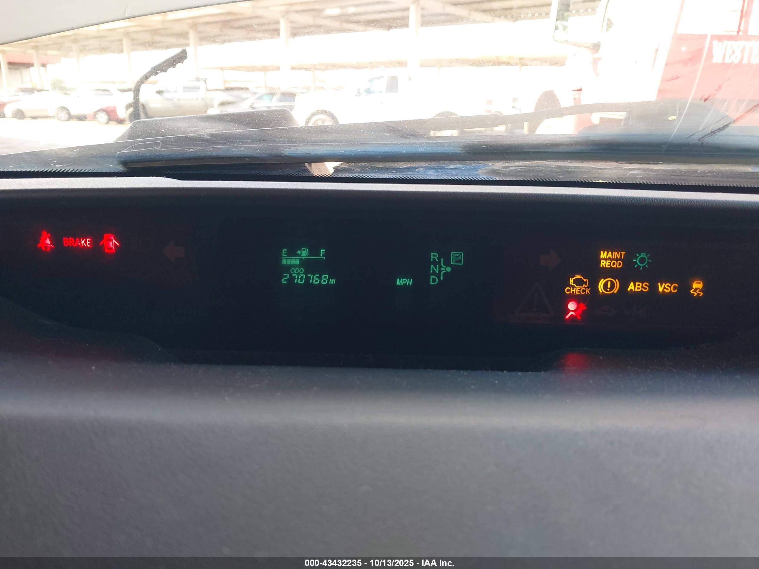 TOYOTA PRIUS image 7
