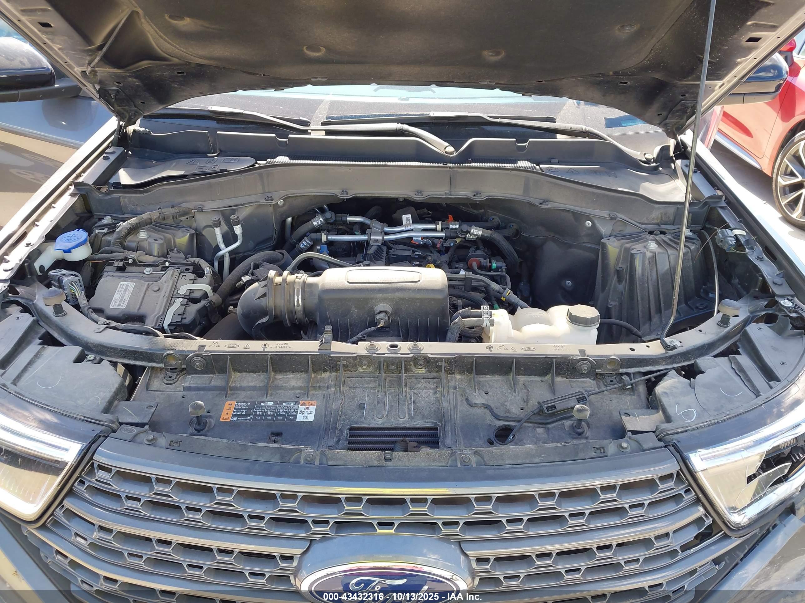 FORD EXPLORER image 10