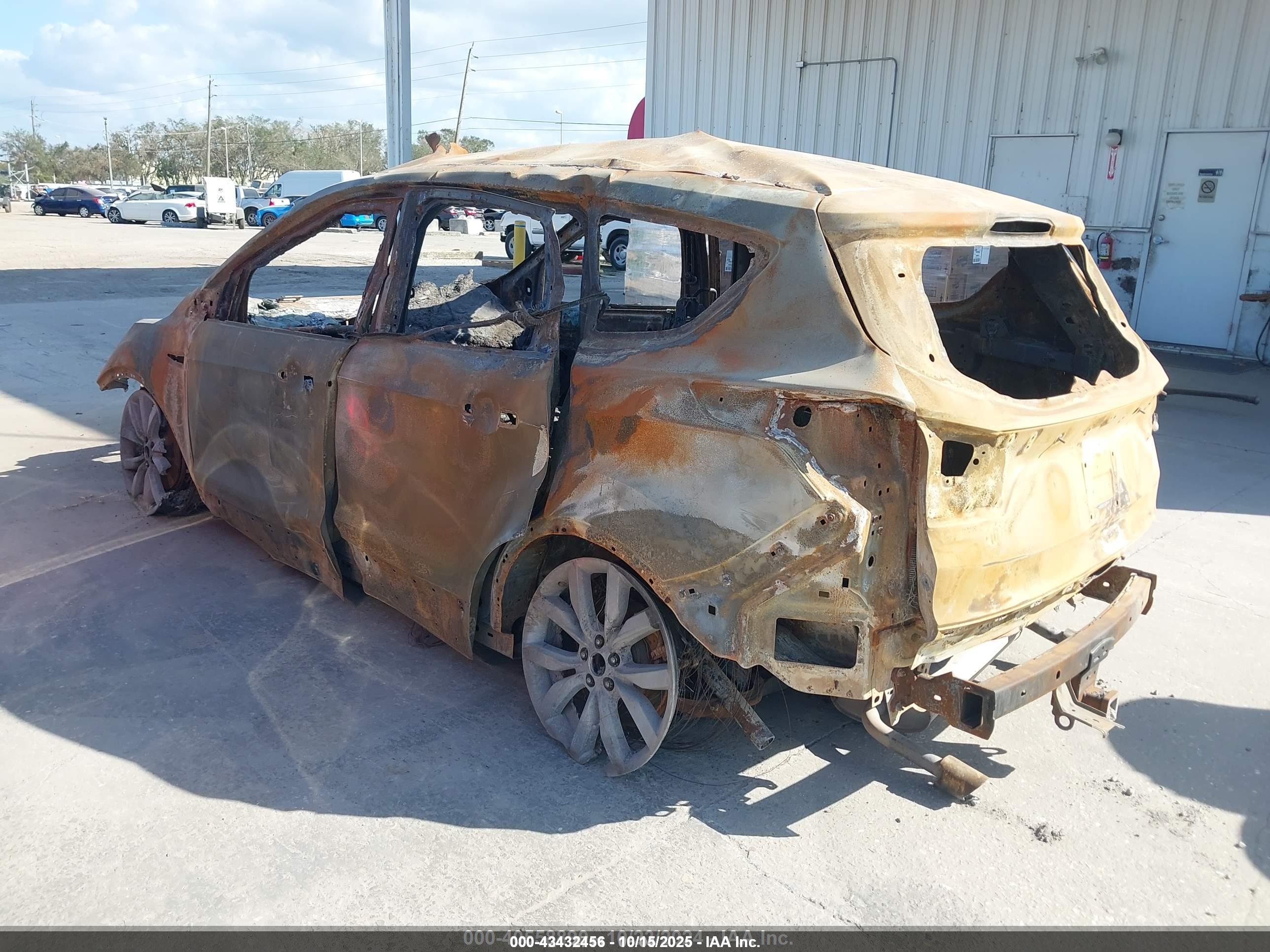 FORD ESCAPE image 3