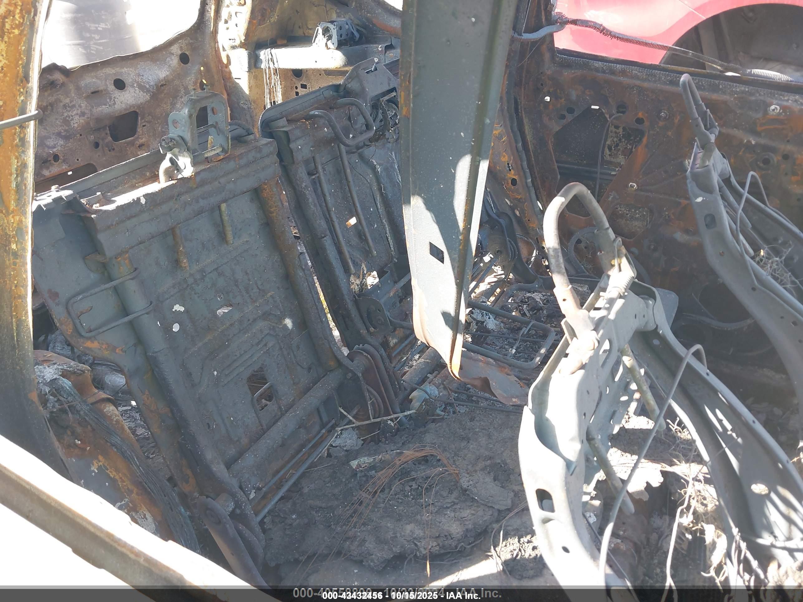 FORD ESCAPE image 8
