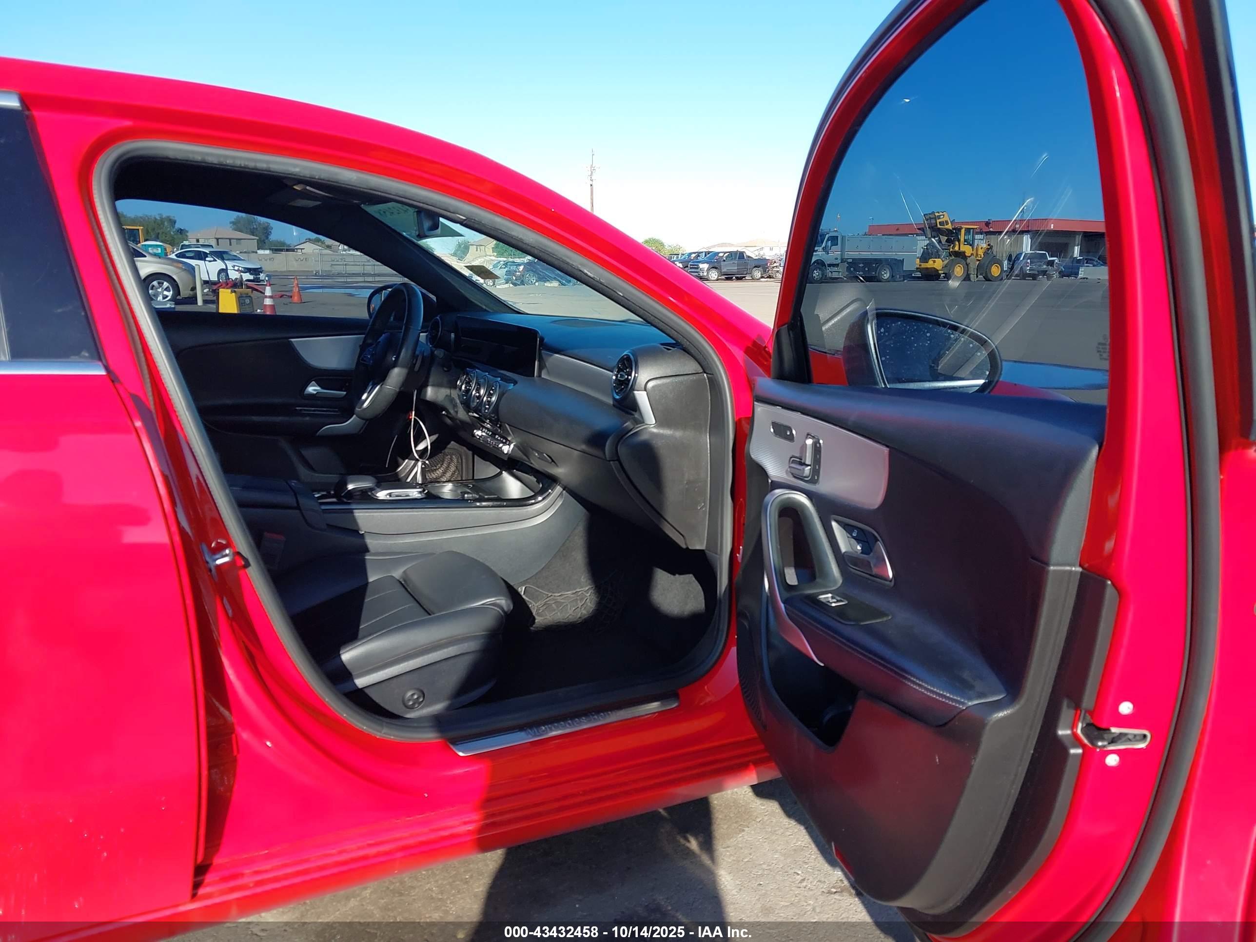 MERCEDES-BENZ A image 5