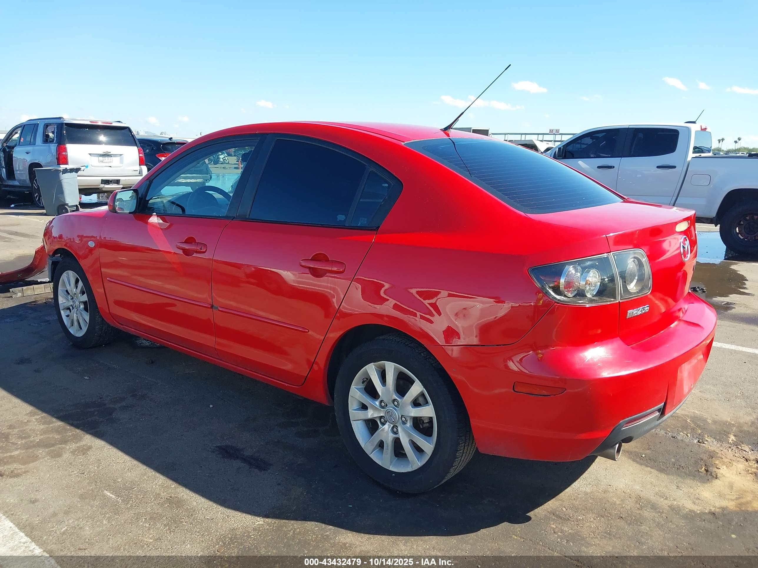 MAZDA MAZDA3 image 3