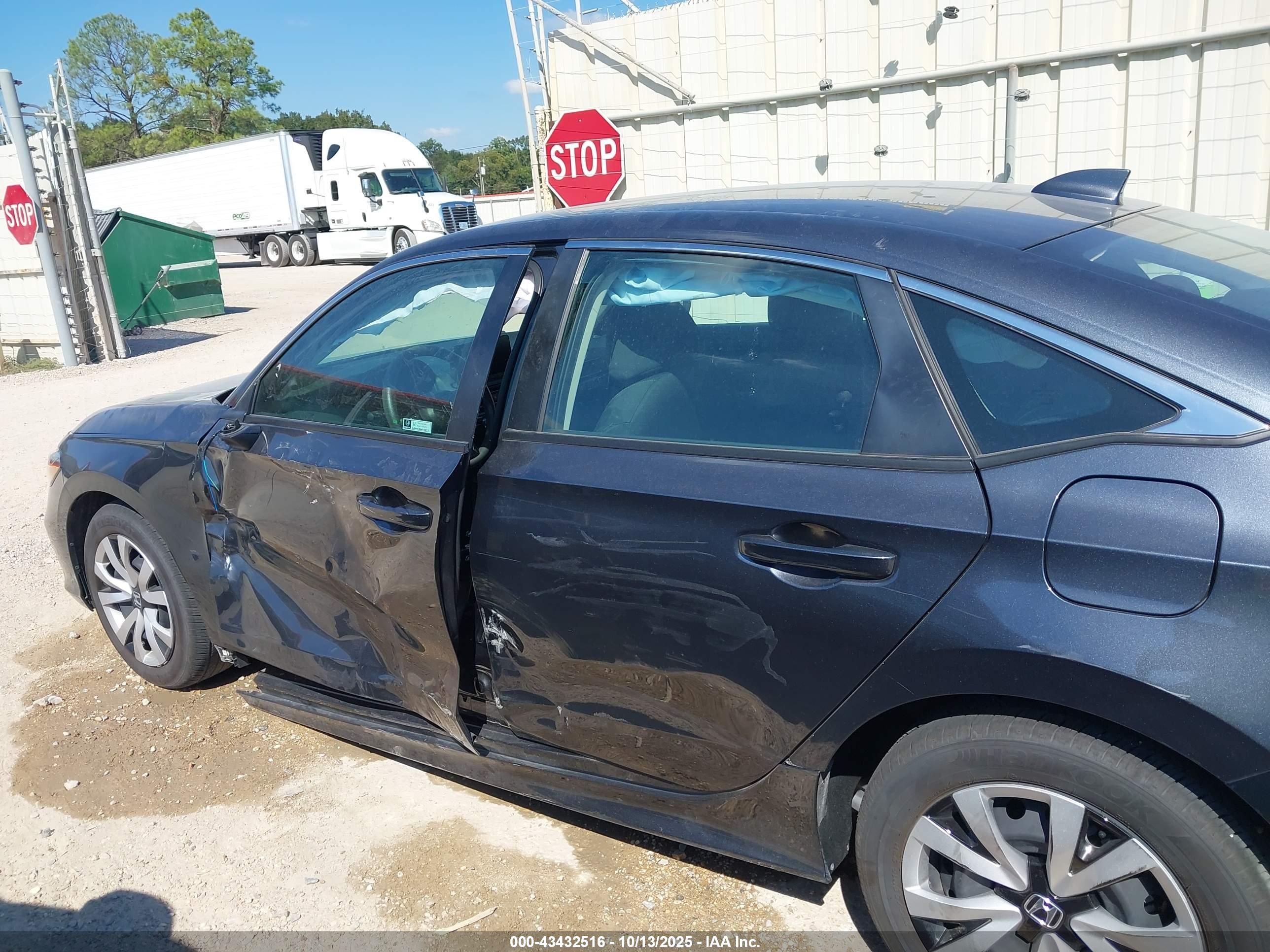 HONDA CIVIC image 6