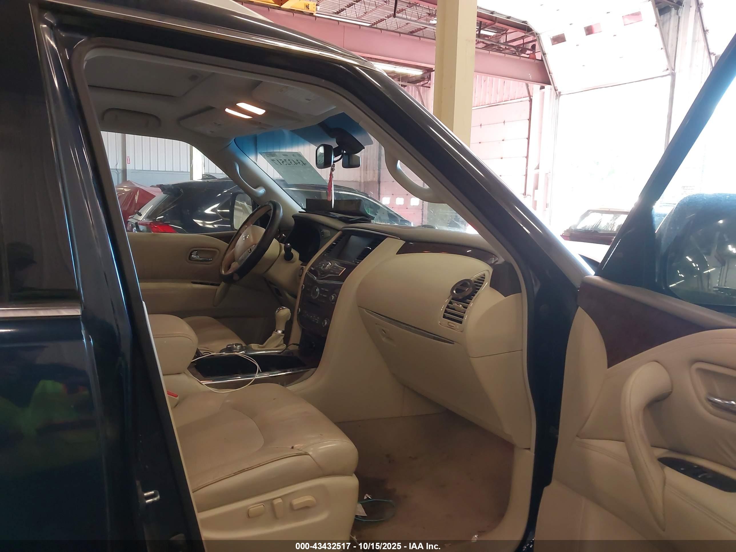 INFINITI QX80 image 5