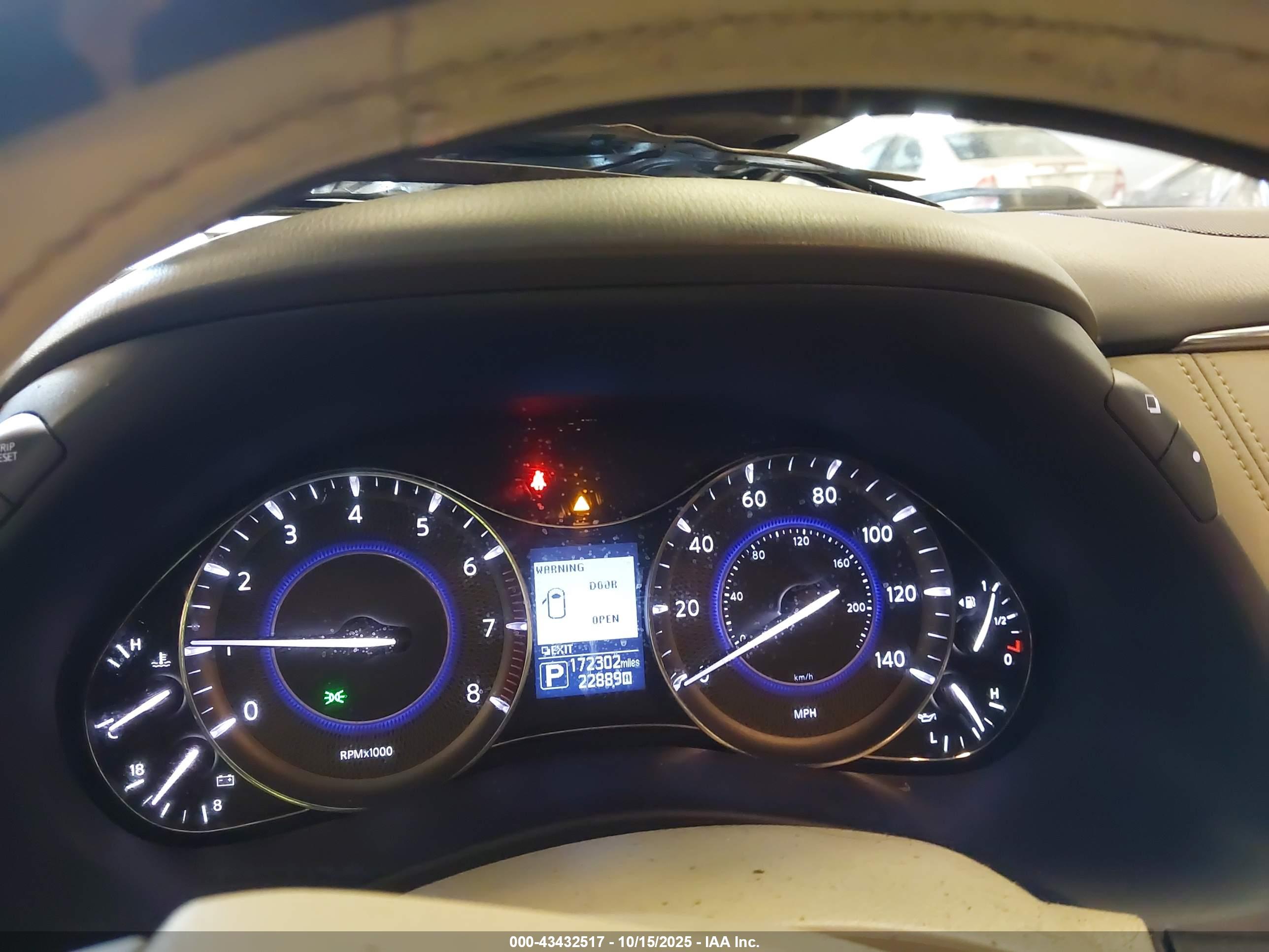 INFINITI QX80 image 7