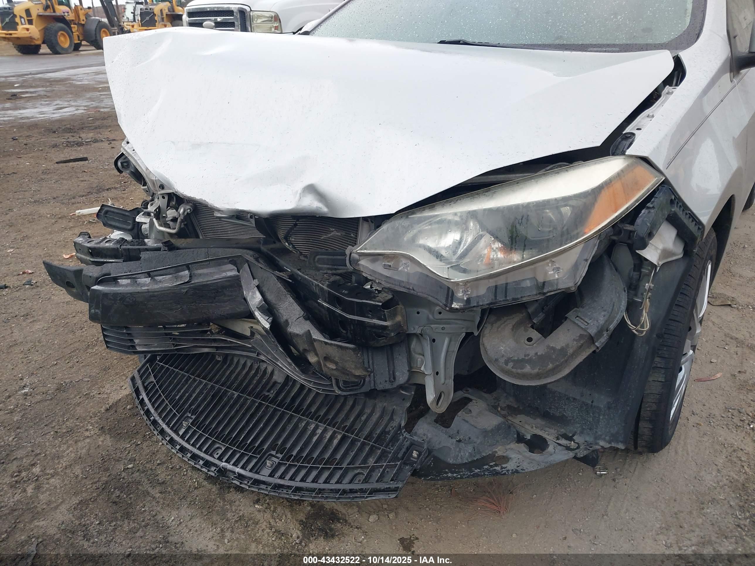 TOYOTA COROLLA image 6