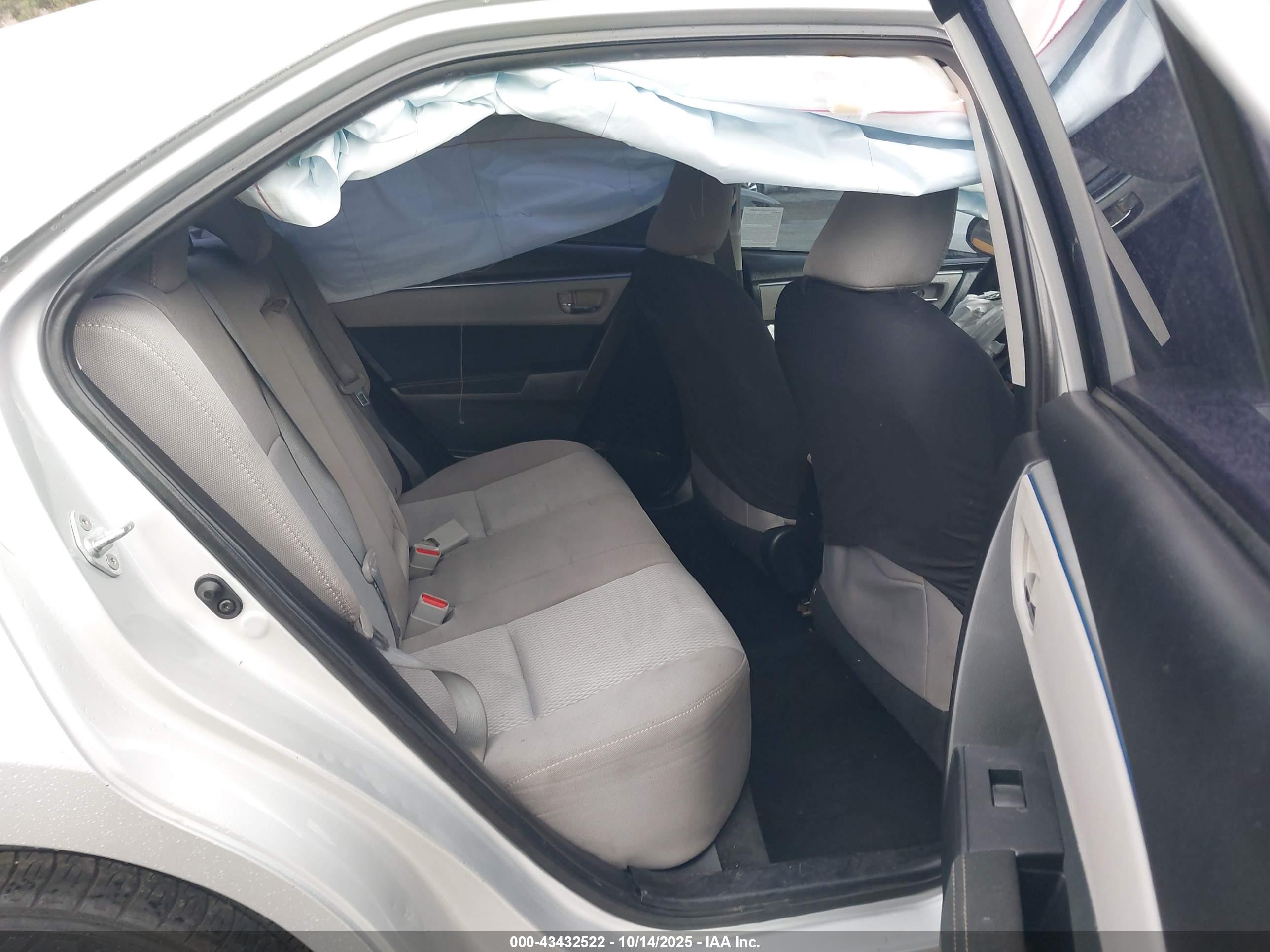 TOYOTA COROLLA image 8