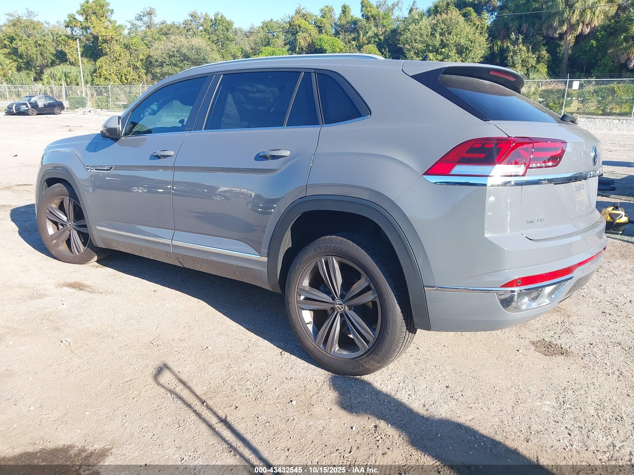 VOLKSWAGEN ATLAS image 3