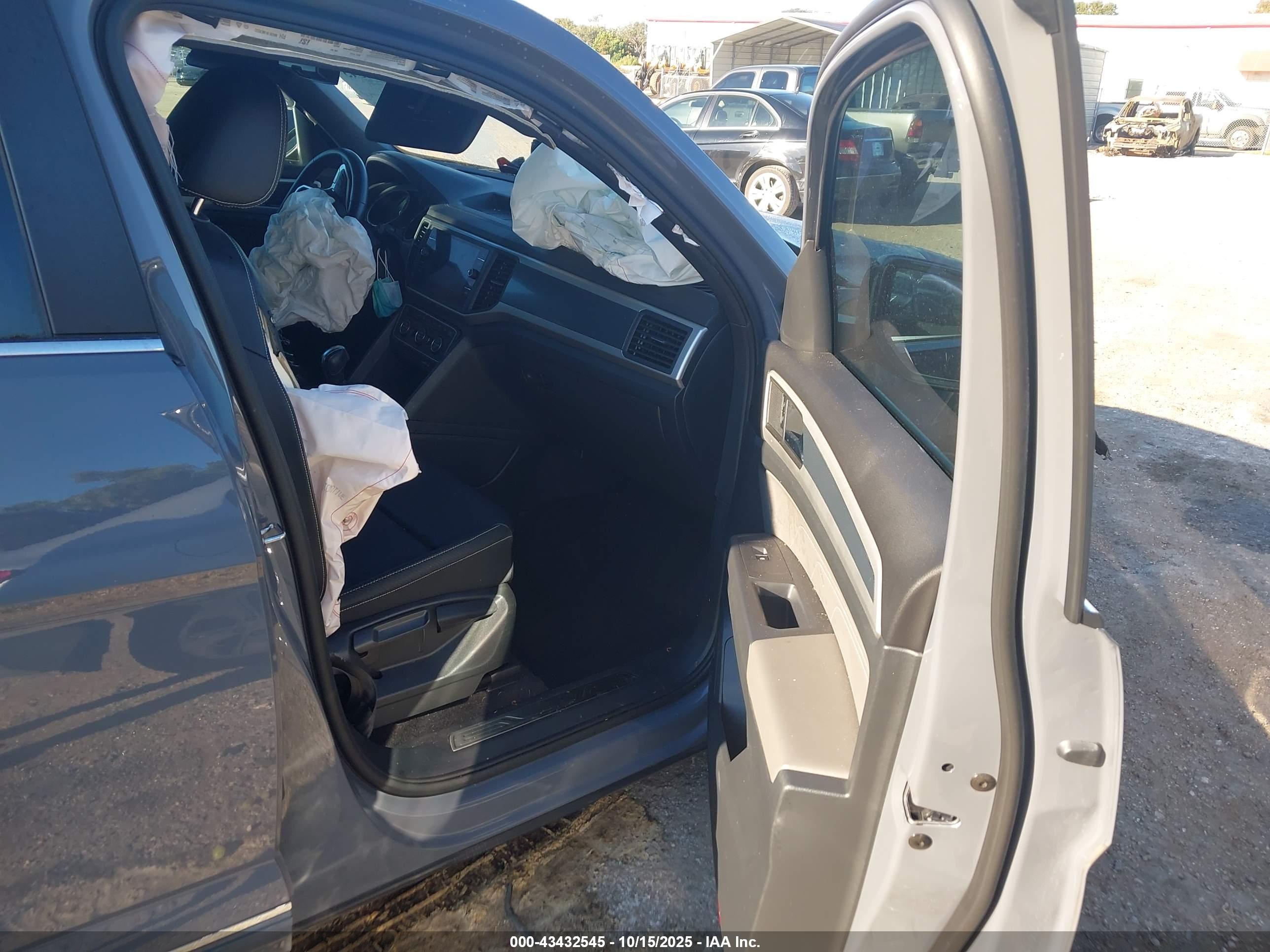 VOLKSWAGEN ATLAS image 5