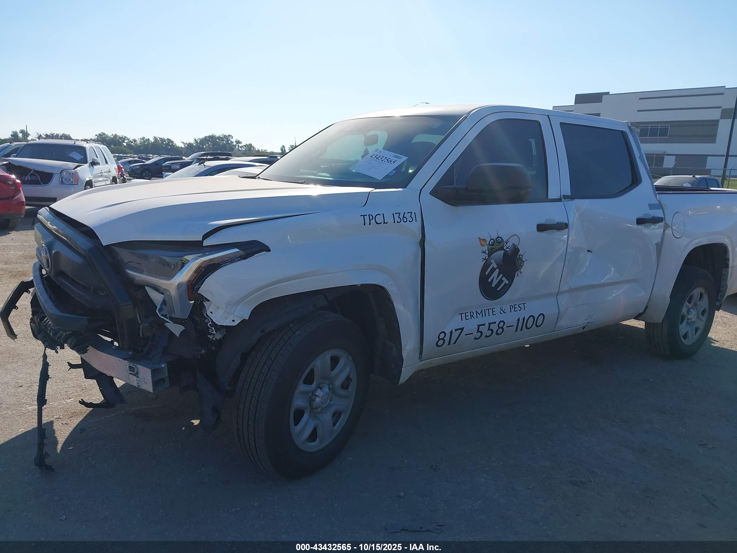 TOYOTA TUNDRA image 6