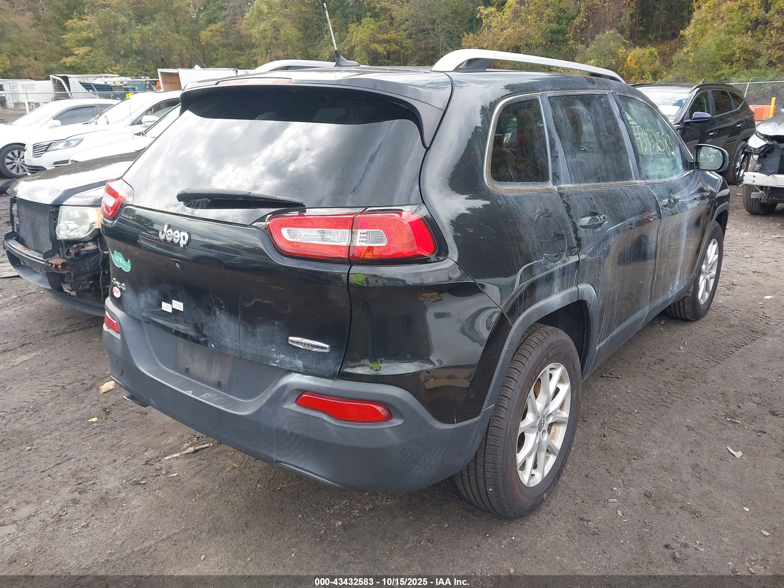 JEEP CHEROKEE image 4