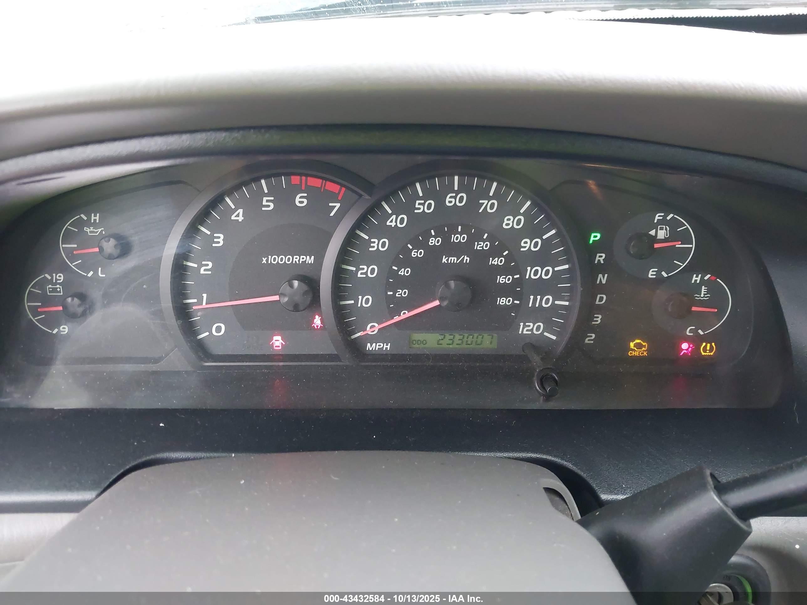 TOYOTA TUNDRA image 7
