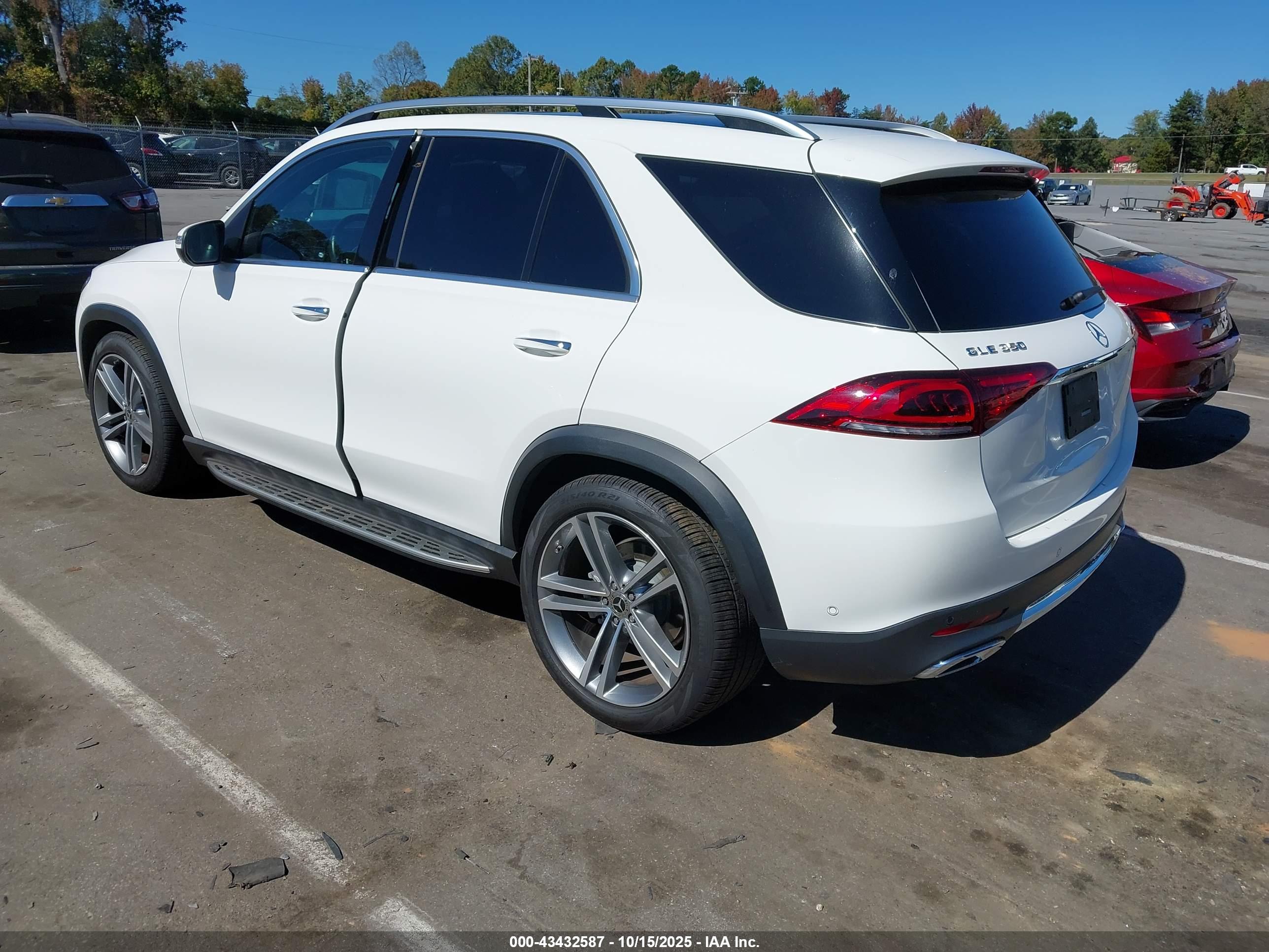 MERCEDES-BENZ GLE image 3