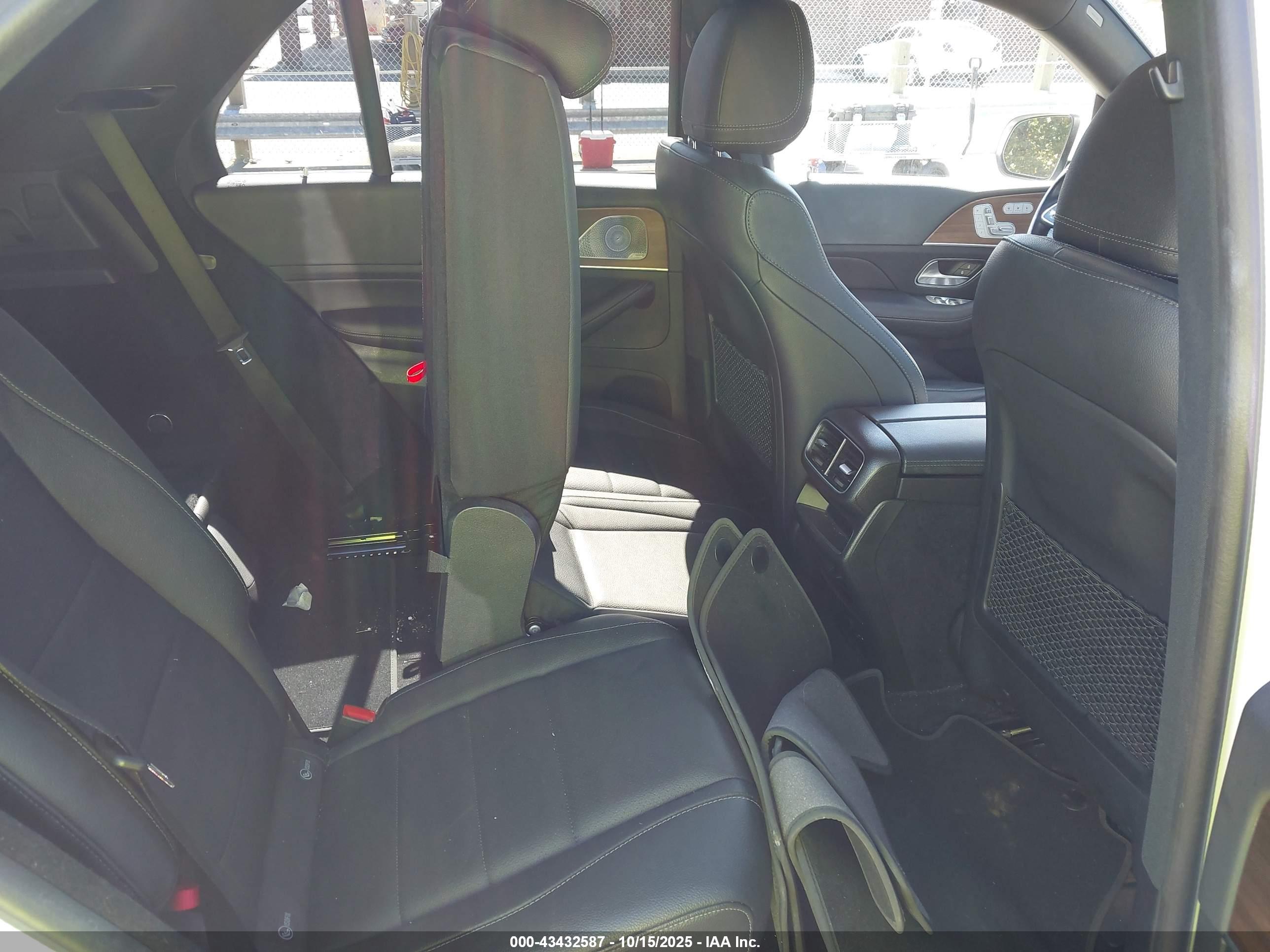 MERCEDES-BENZ GLE image 8