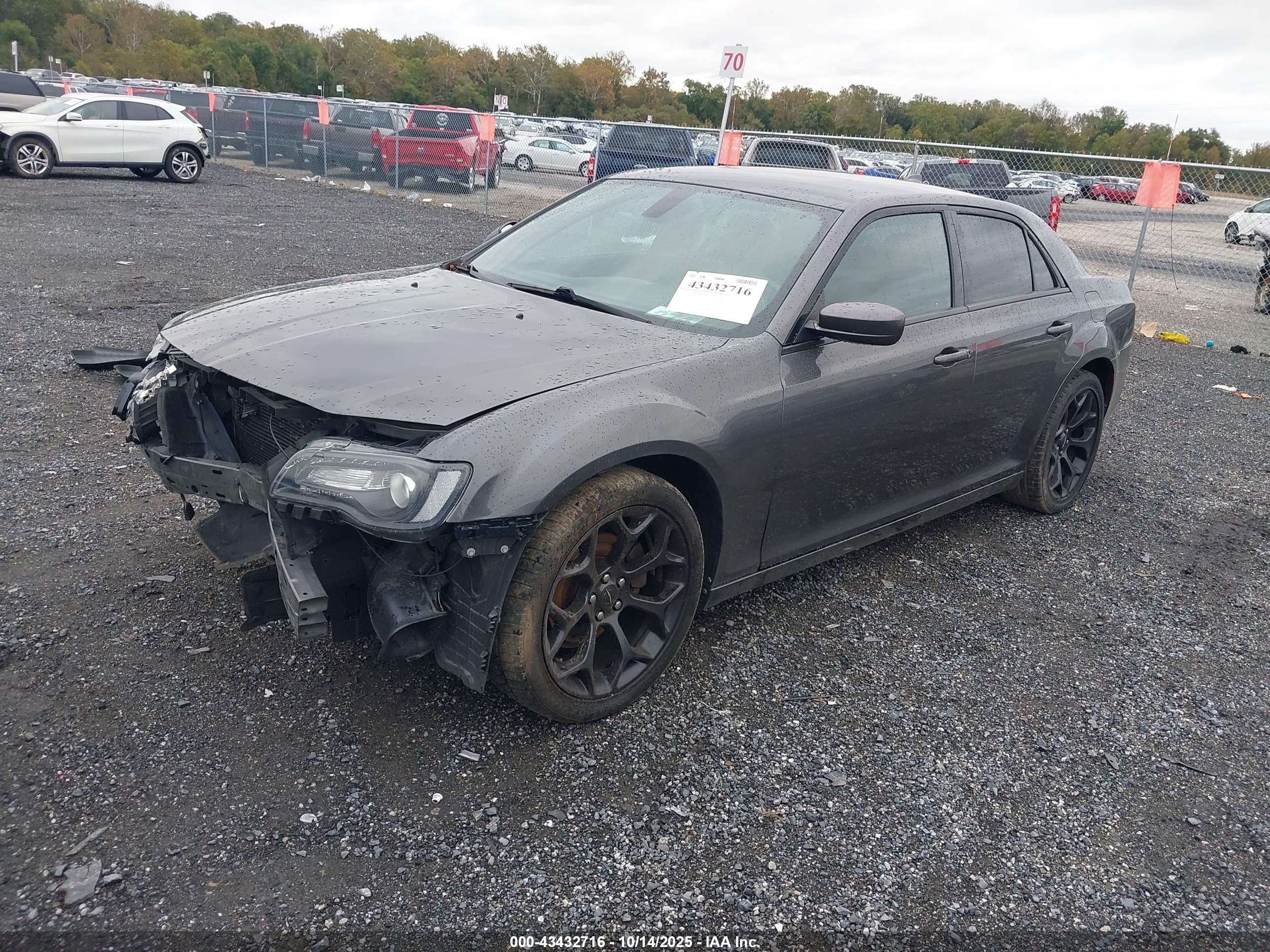 CHRYSLER 300 image 2