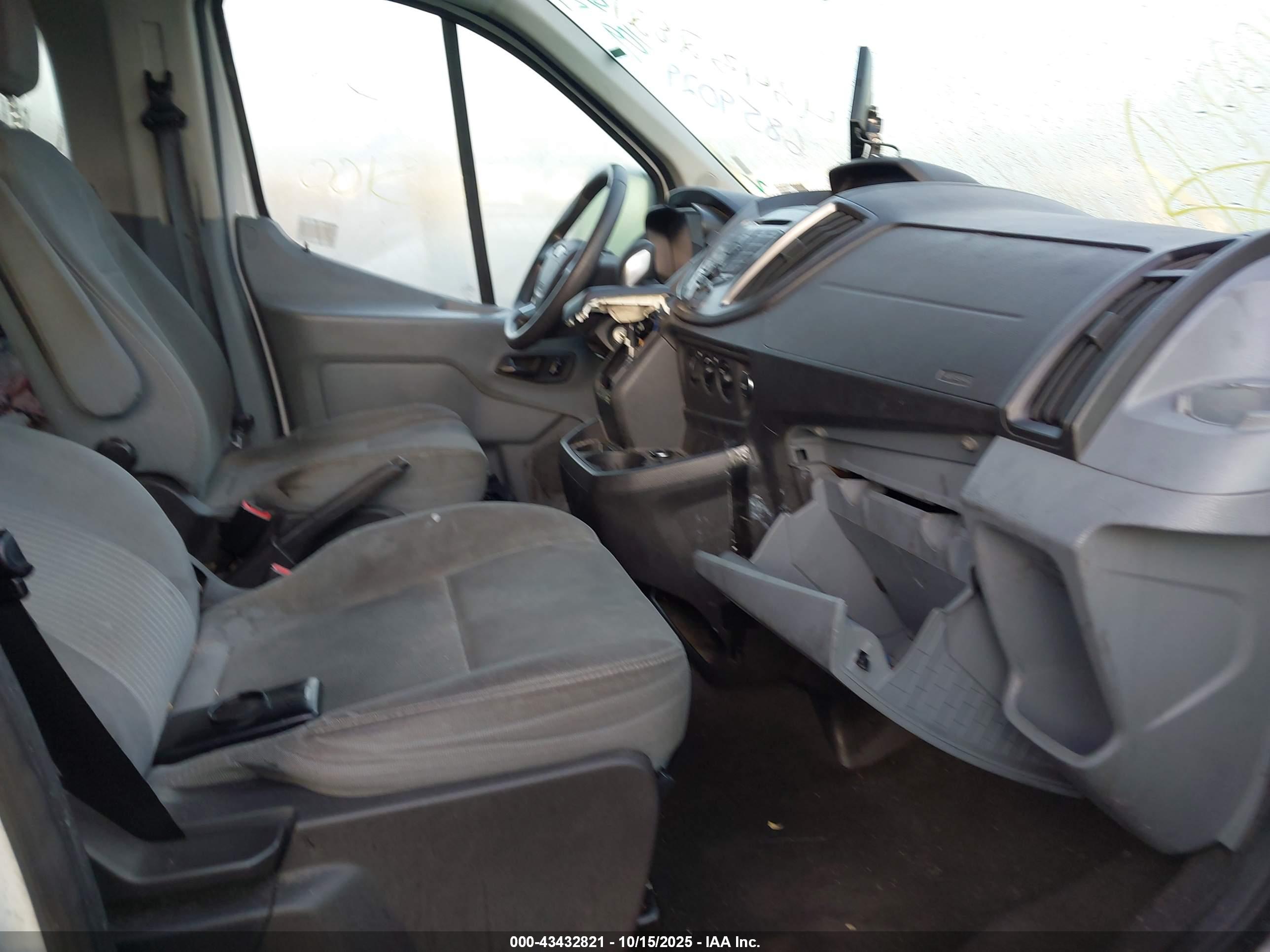 FORD TRANSIT-350 image 5