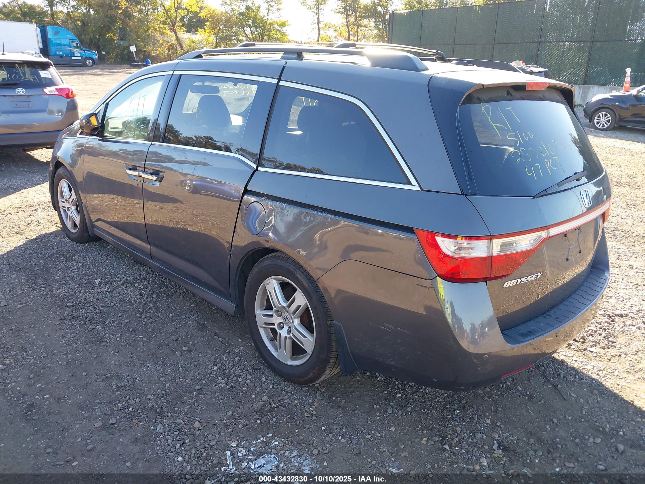 HONDA ODYSSEY image 3