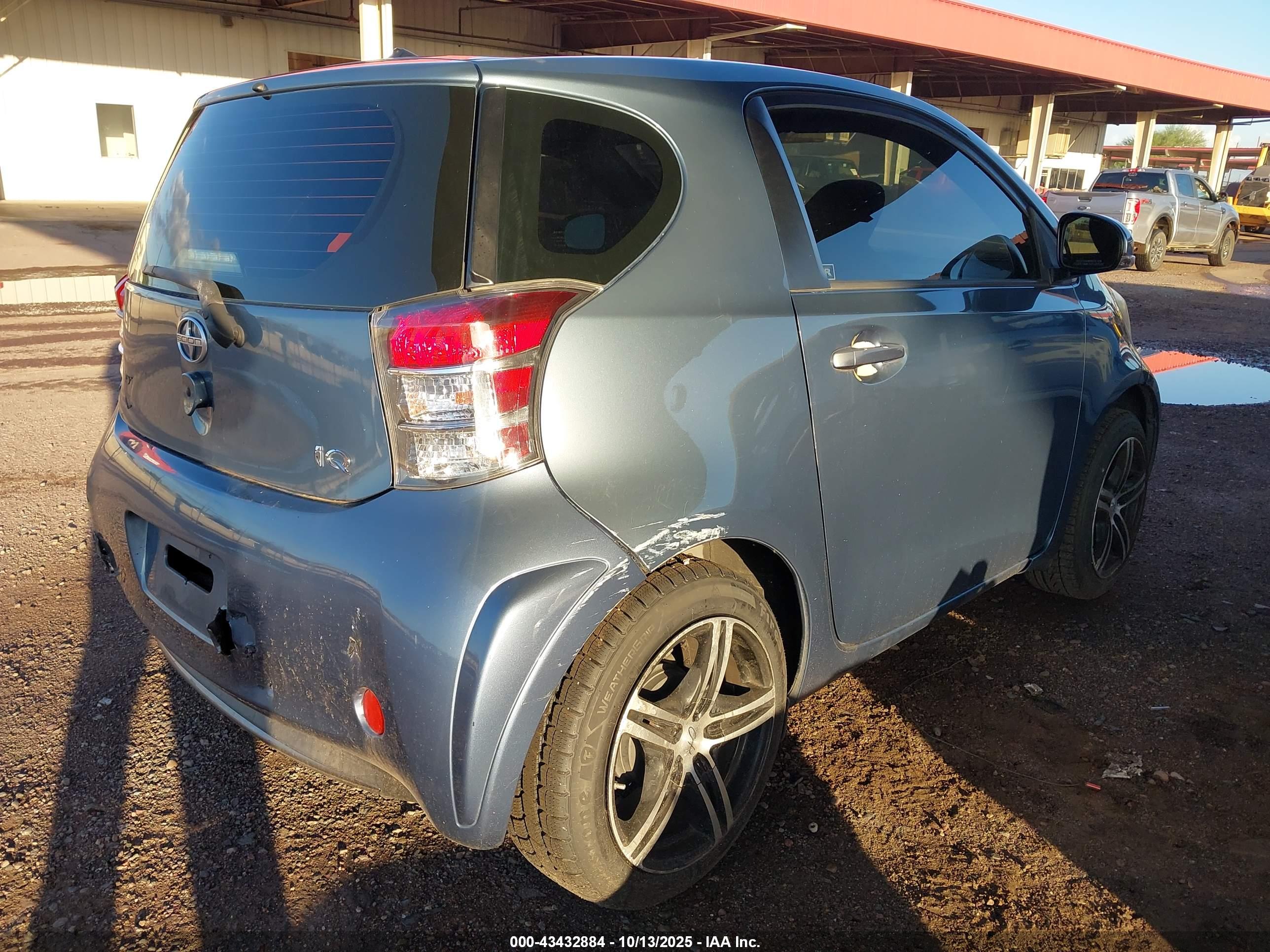 SCION IQ image 4