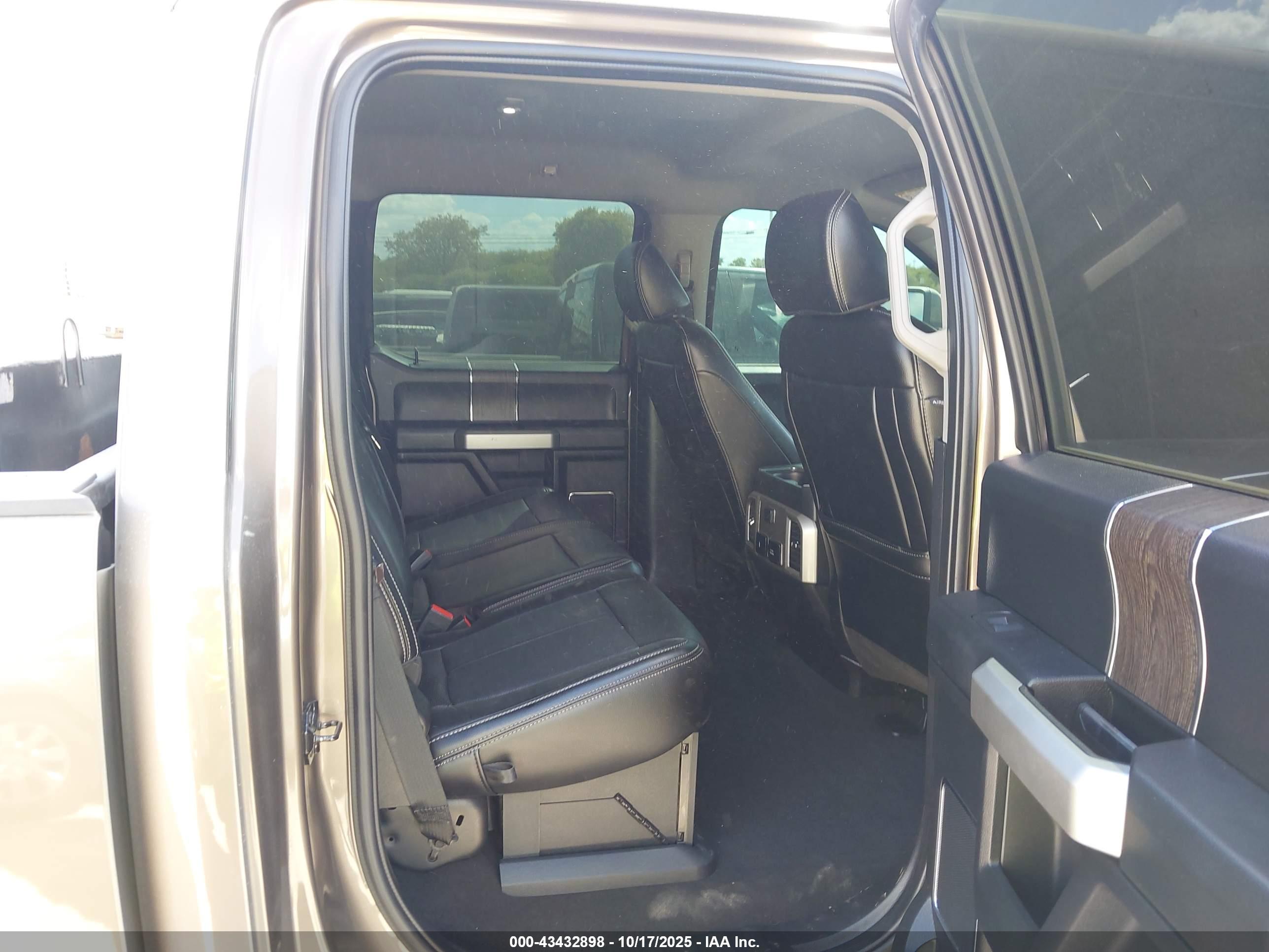 FORD F-350 image 8