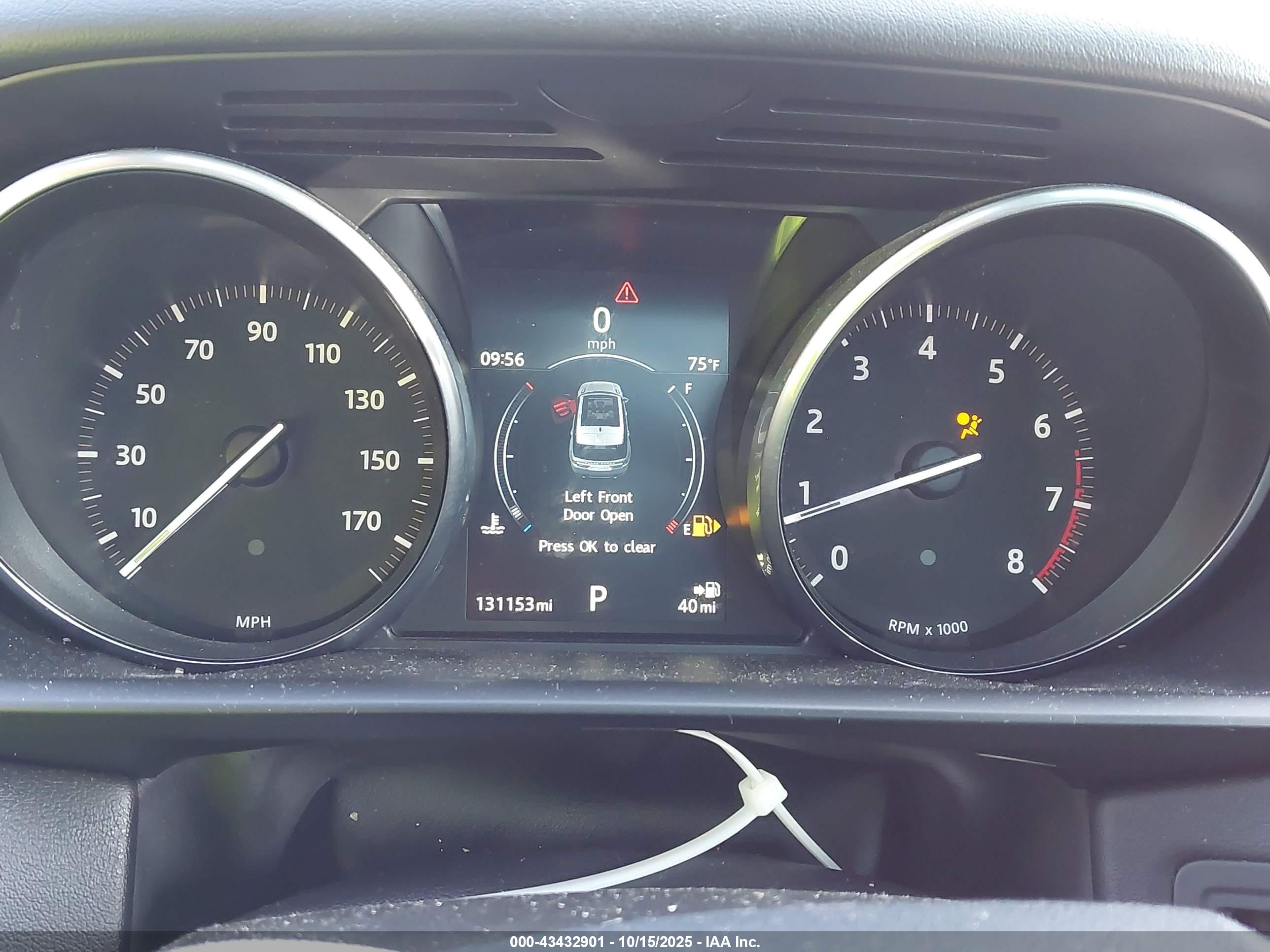 LAND ROVER image 7