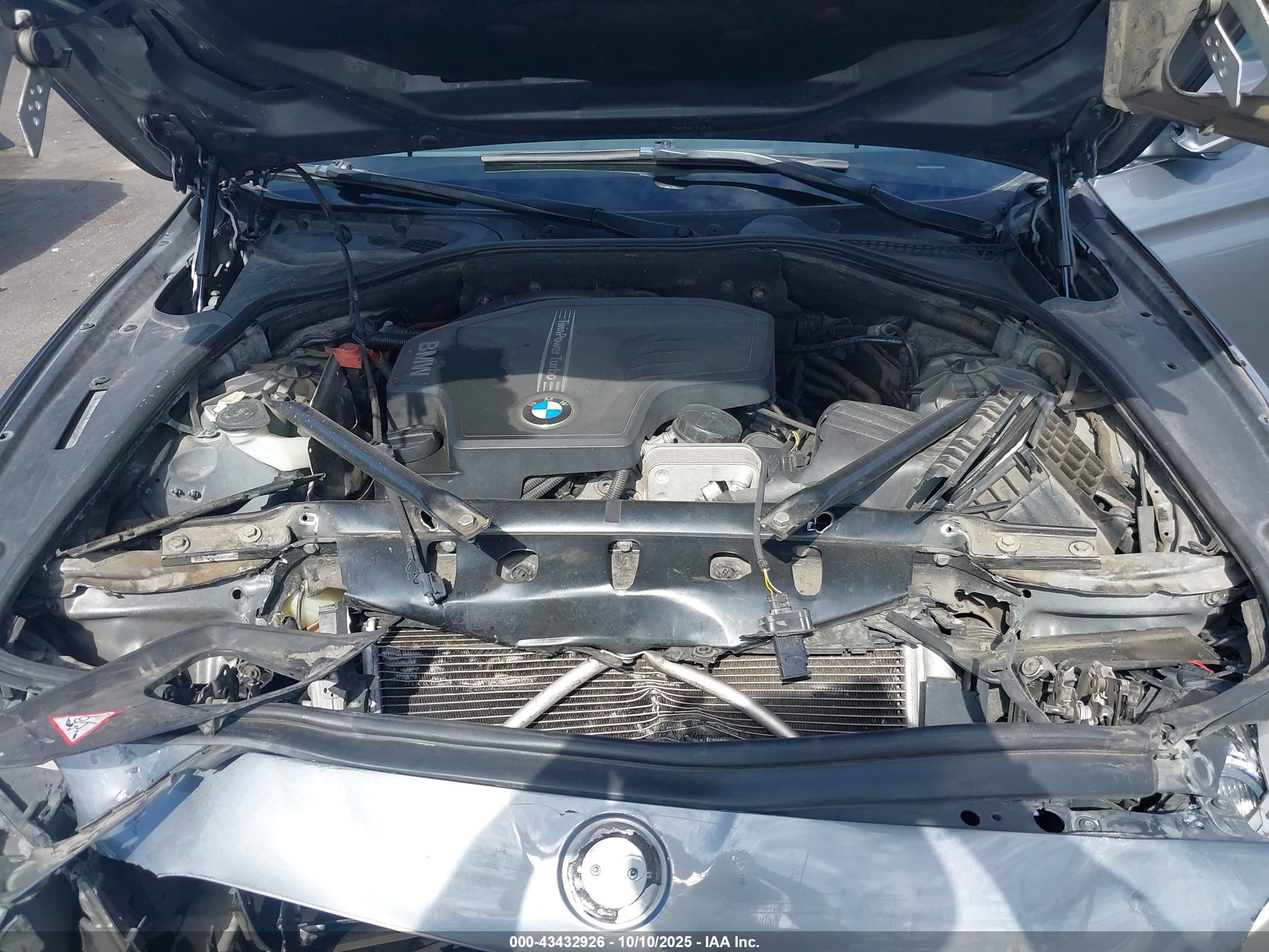 BMW 528I image 10