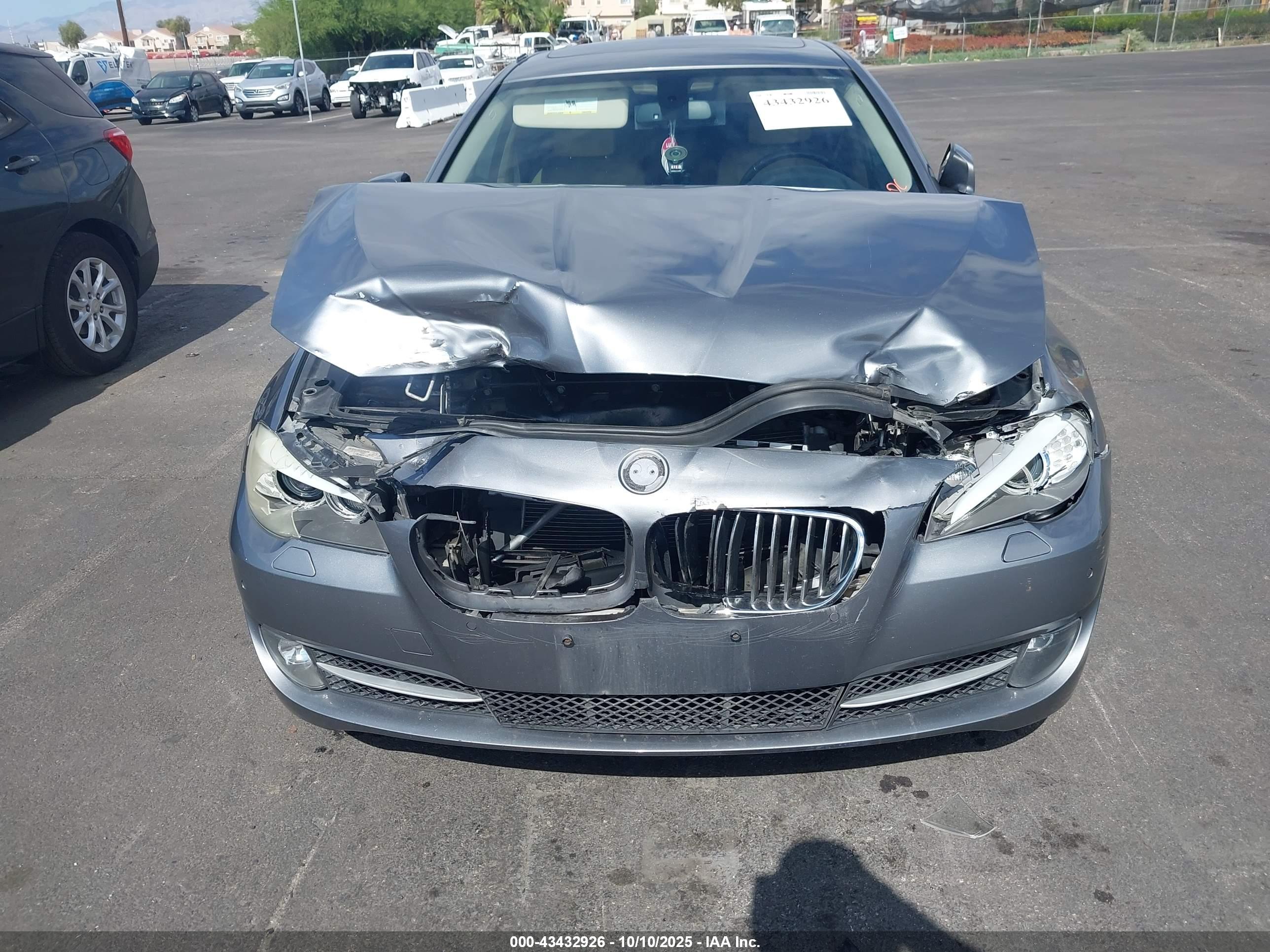 BMW 528I image 6