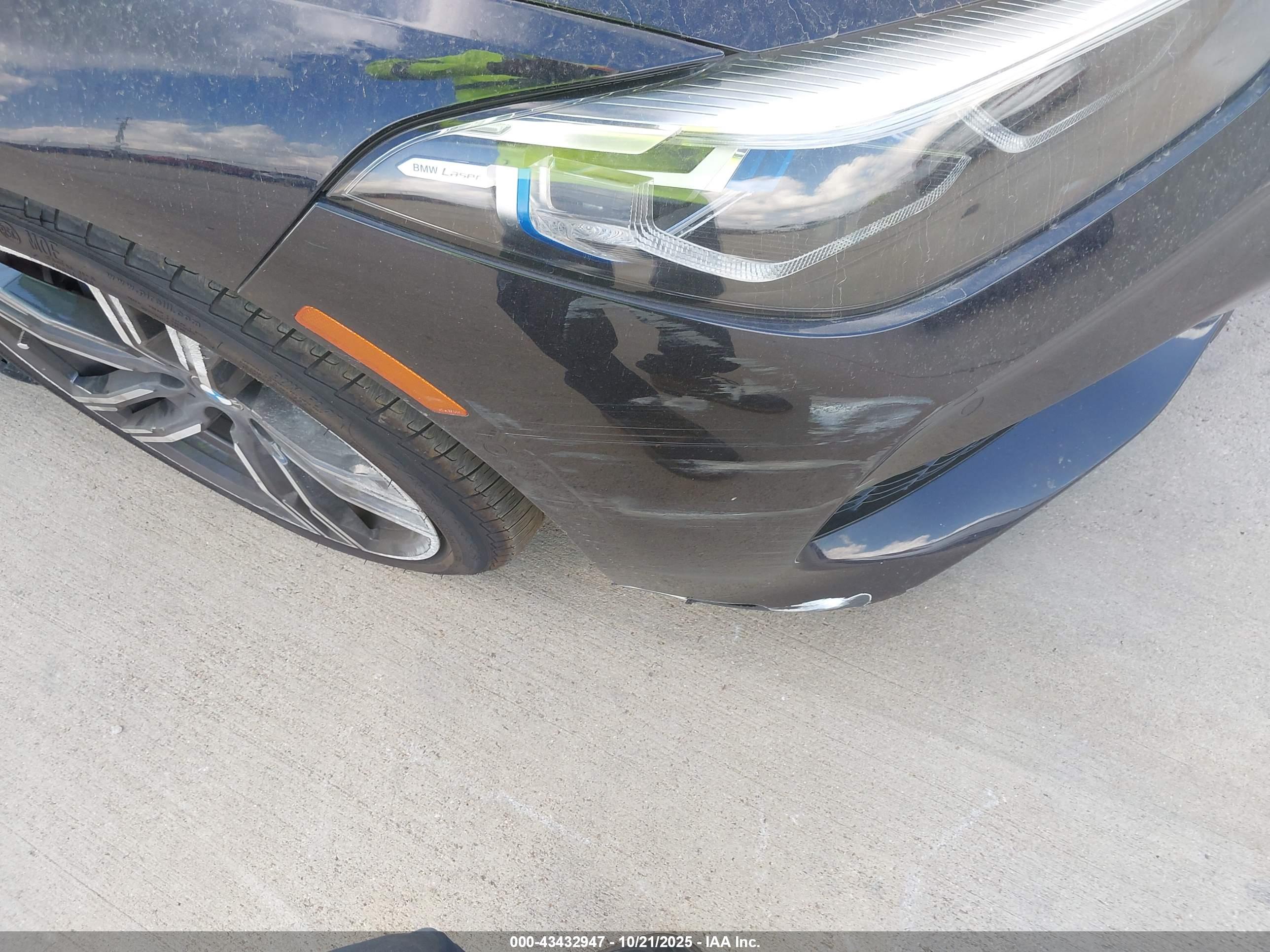 BMW M850I image 6