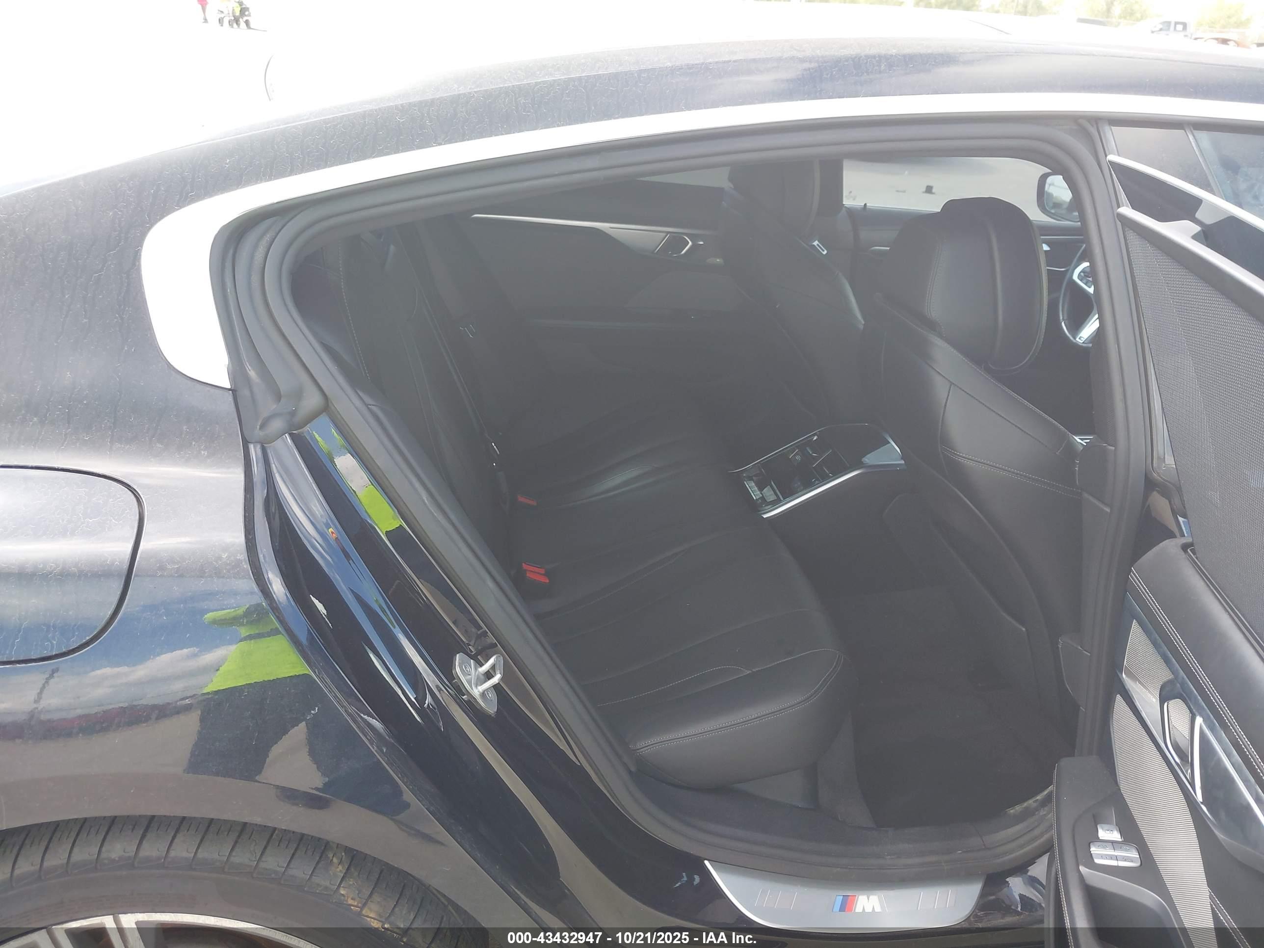 BMW M850I image 8