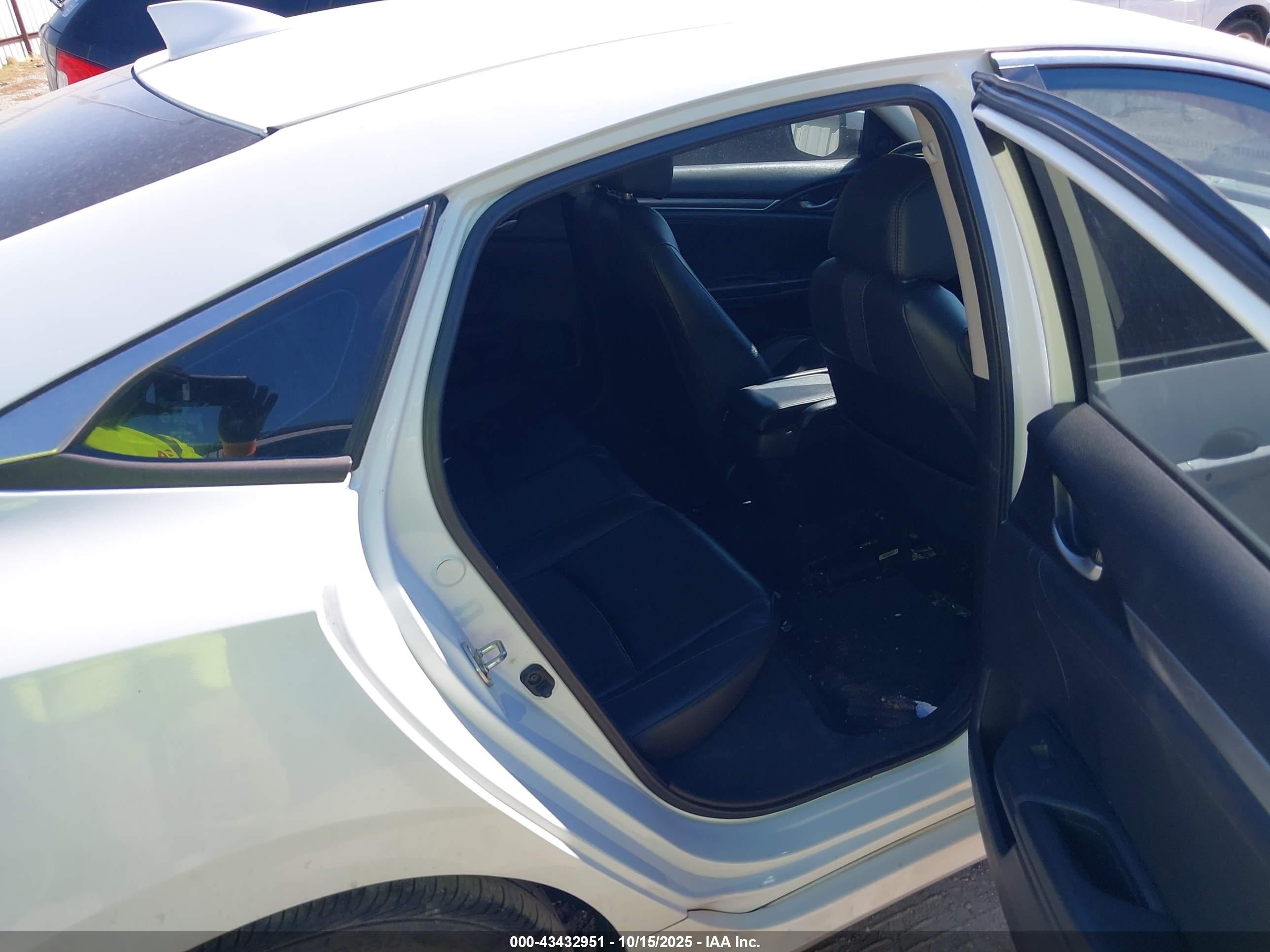 HONDA CIVIC image 8