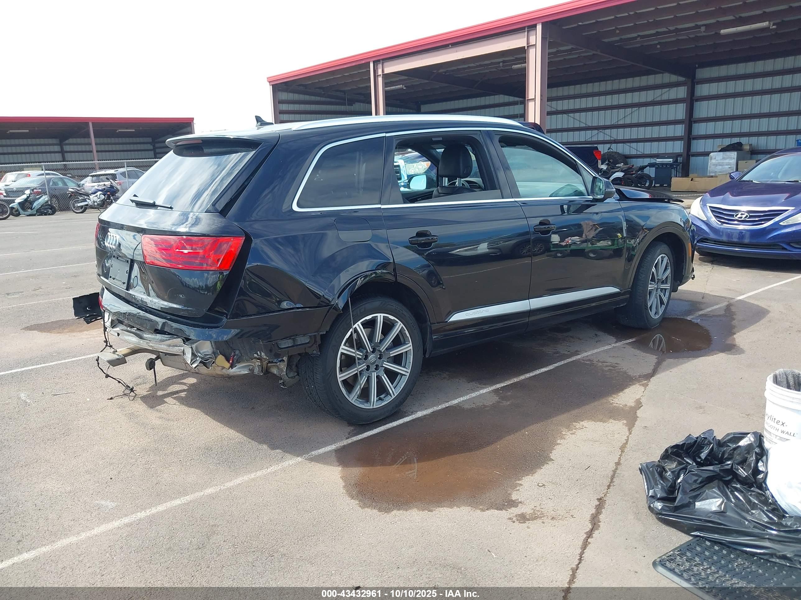 AUDI Q7 image 4