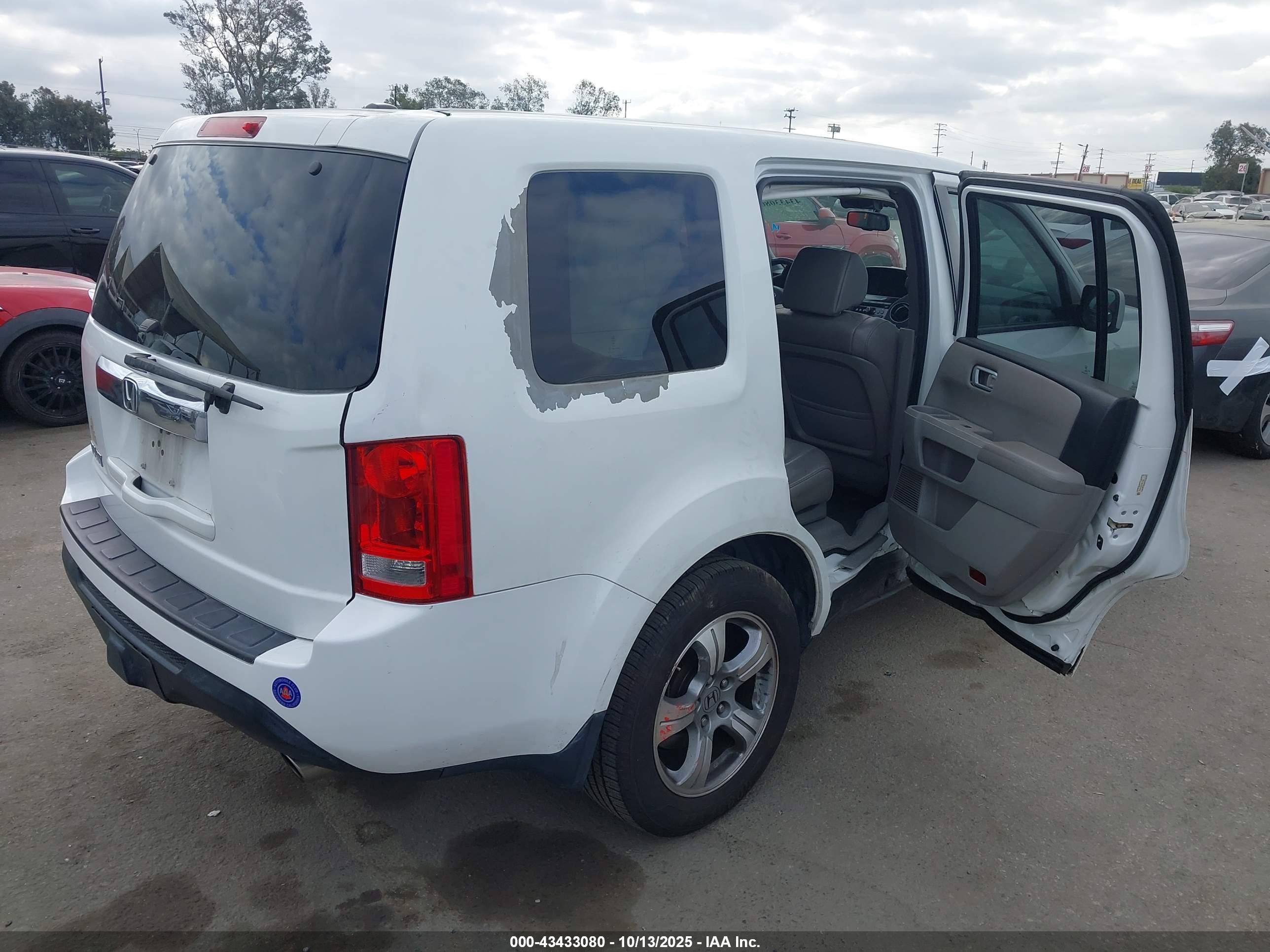 HONDA PILOT image 4