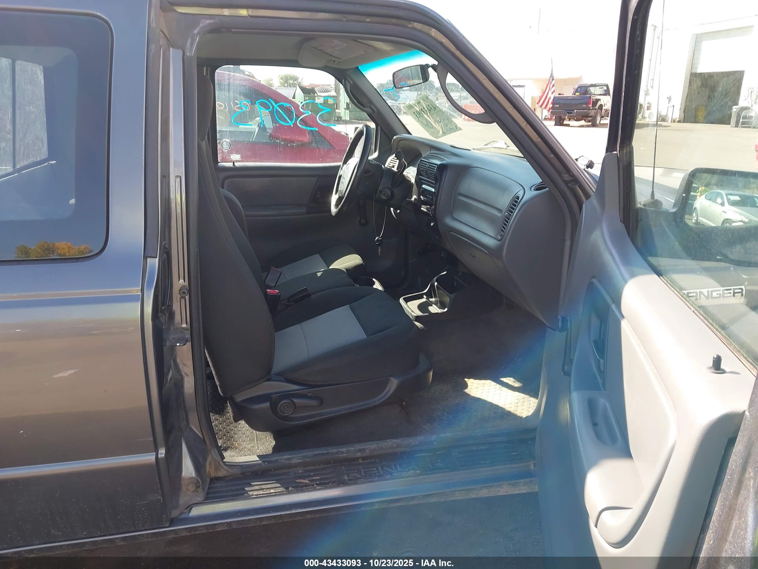 FORD RANGER image 5