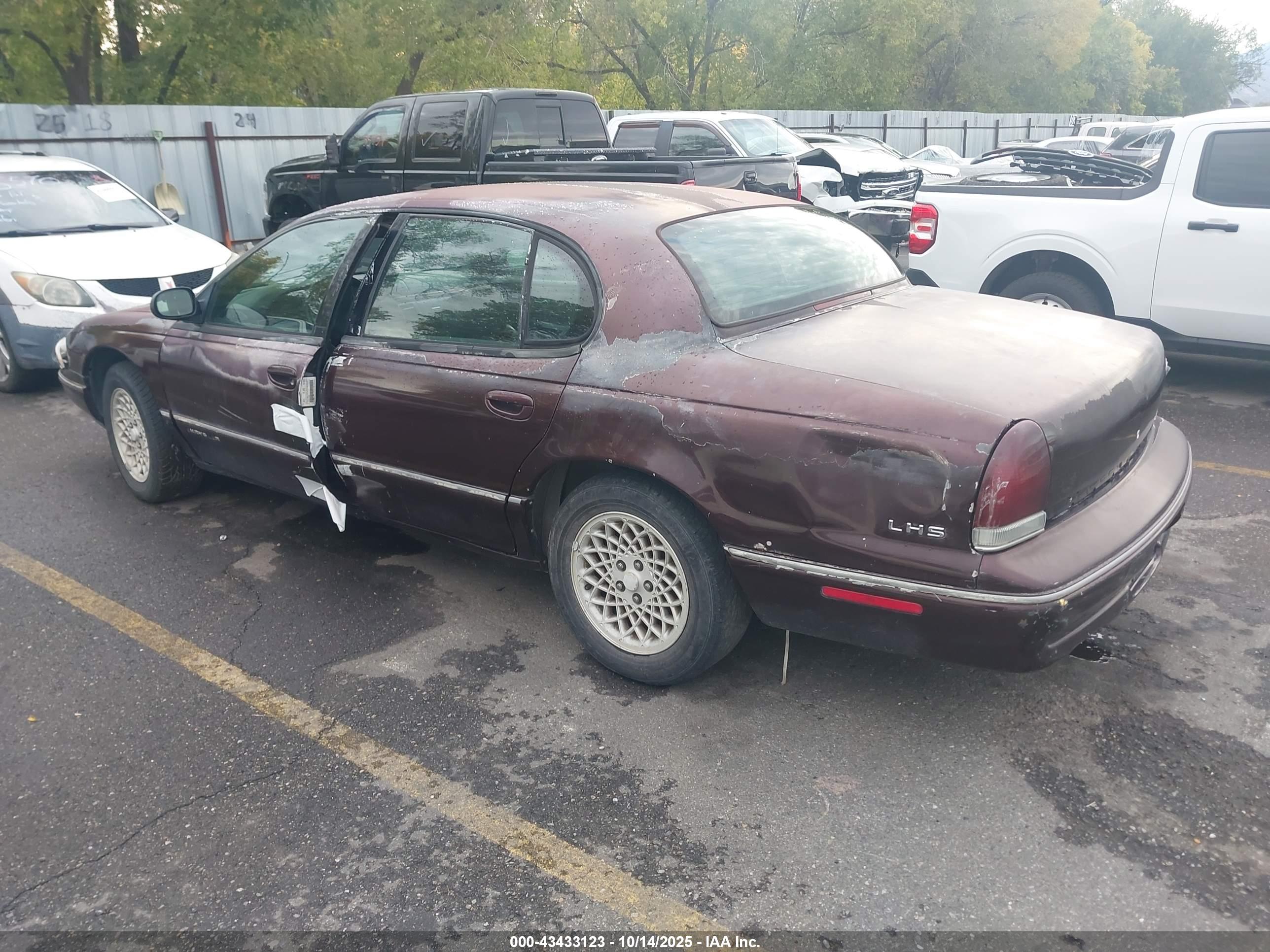 CHRYSLER LHS image 3