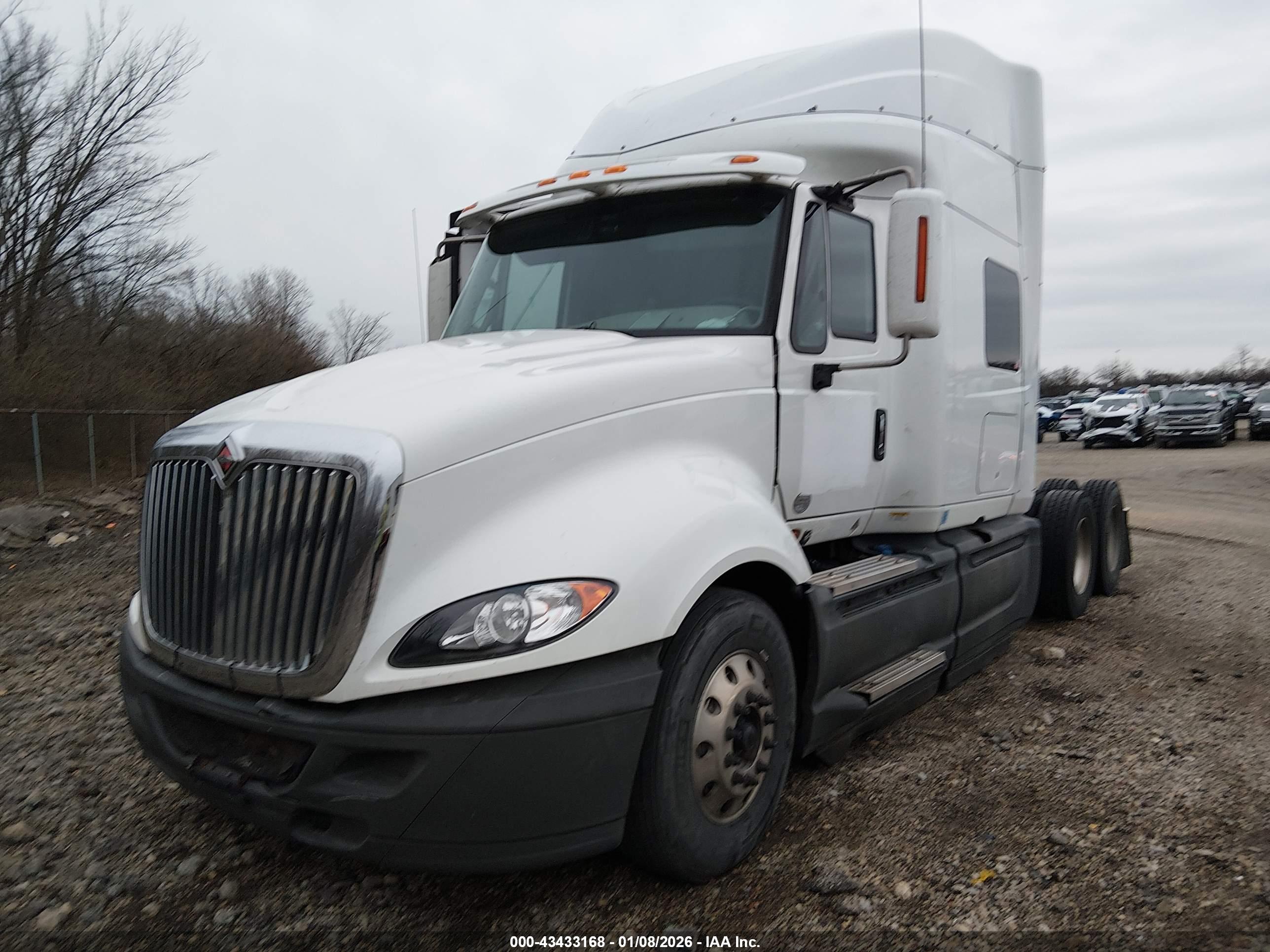 INTERNATIONAL PROSTAR image 2